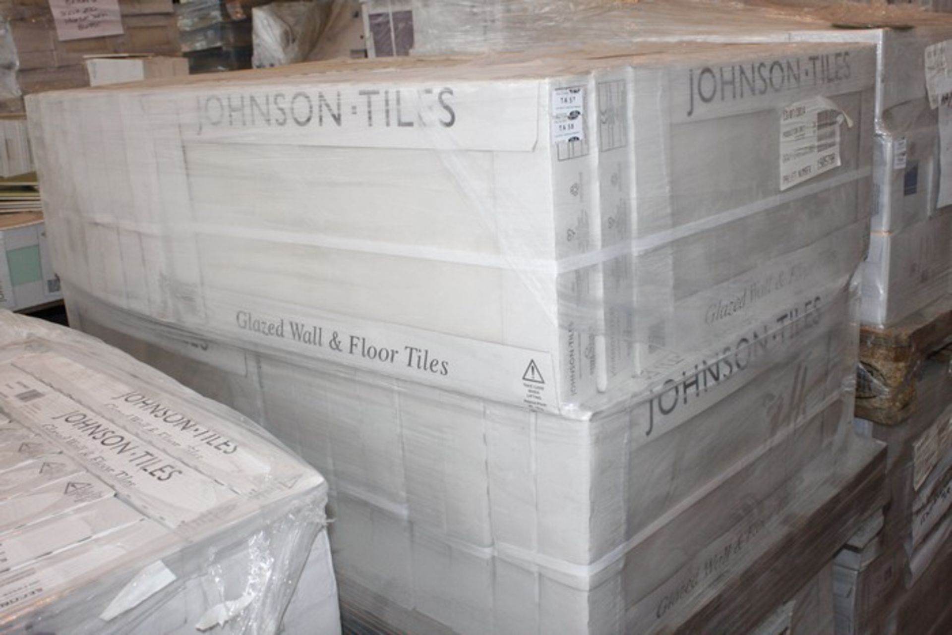 ONE LOT TO CONTAIN 20X PACKS OF BRAND NEW FACTORY SEALED DESIGNER WALL/FLOOR TILES 60X30 CAST1A