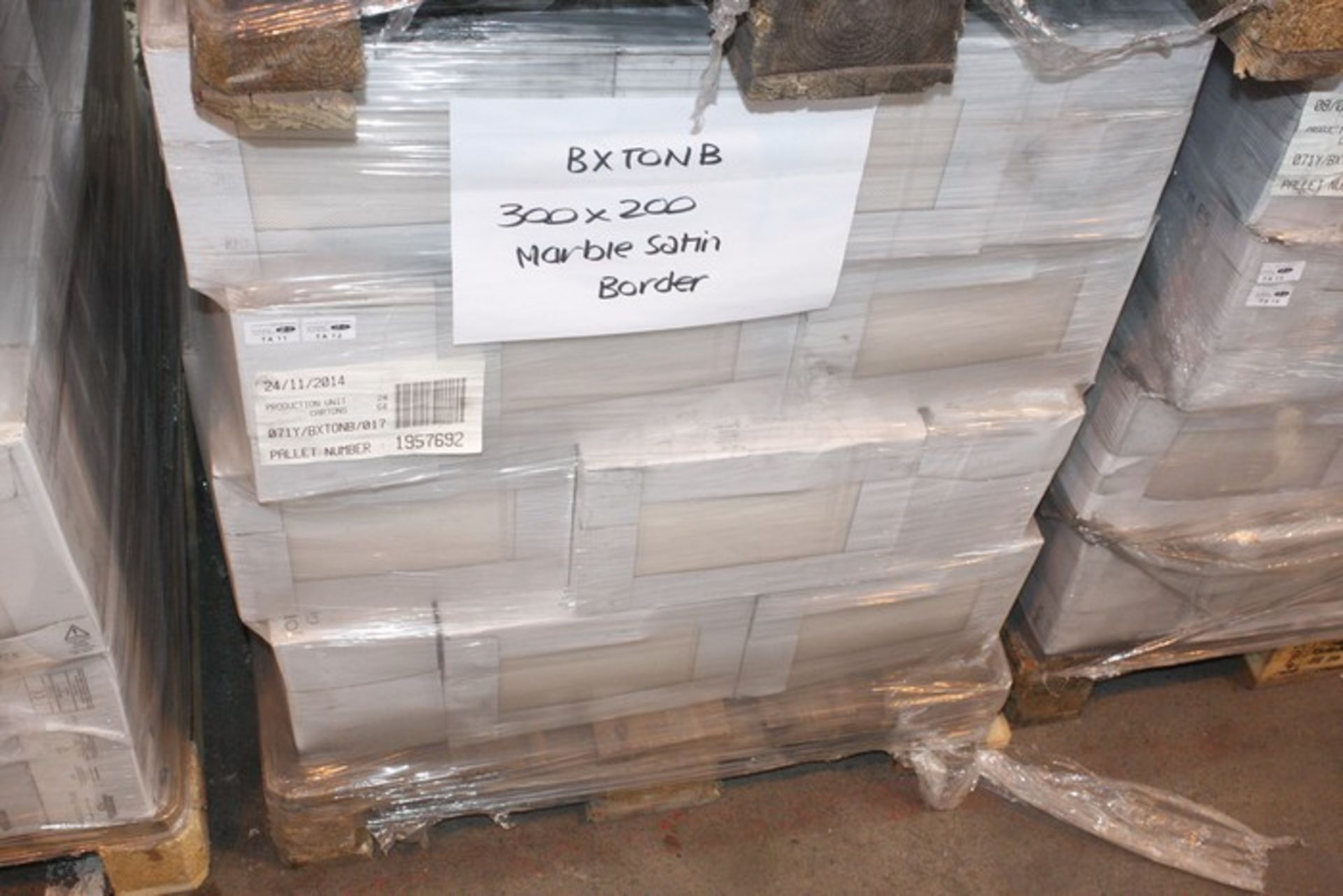 ONE PALLET TO CONTAIN APPROX 32X PACKS OF BRAND NEW FACTORY SEALED DESIGNER WALL/FLOOR TILES 30X20