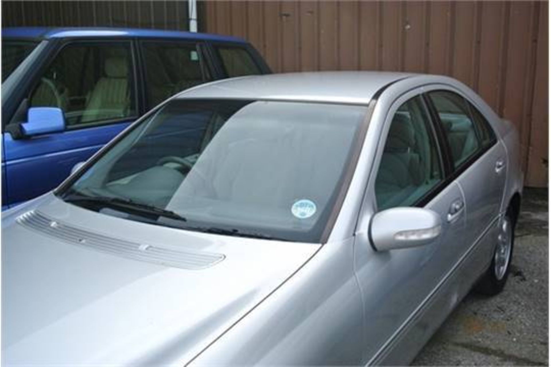 MERCEDES BENZ C1800 ELEGANCE AUTO 4 DOOR SALOON SILVER 2 LITRE REG X840EJE REAR PARKING SENSORS- - Image 3 of 4