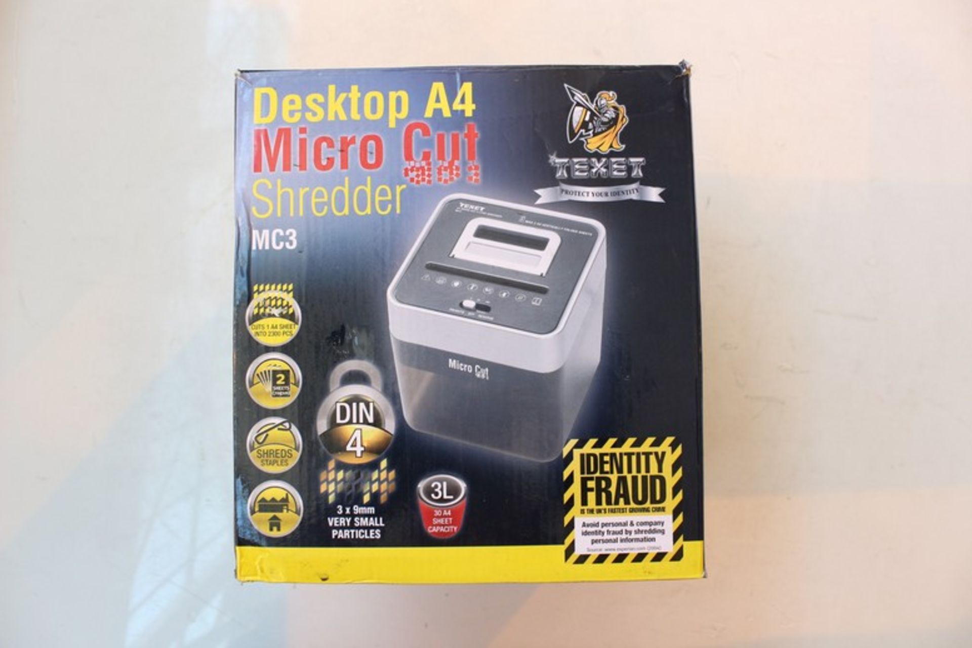 1 x DESKTOP A4 MICRO CUT MC3 SHREDDER RRP £ 30   *PLEASE NOTE THAT THE BID PRICE IS MULTIPLIED BY