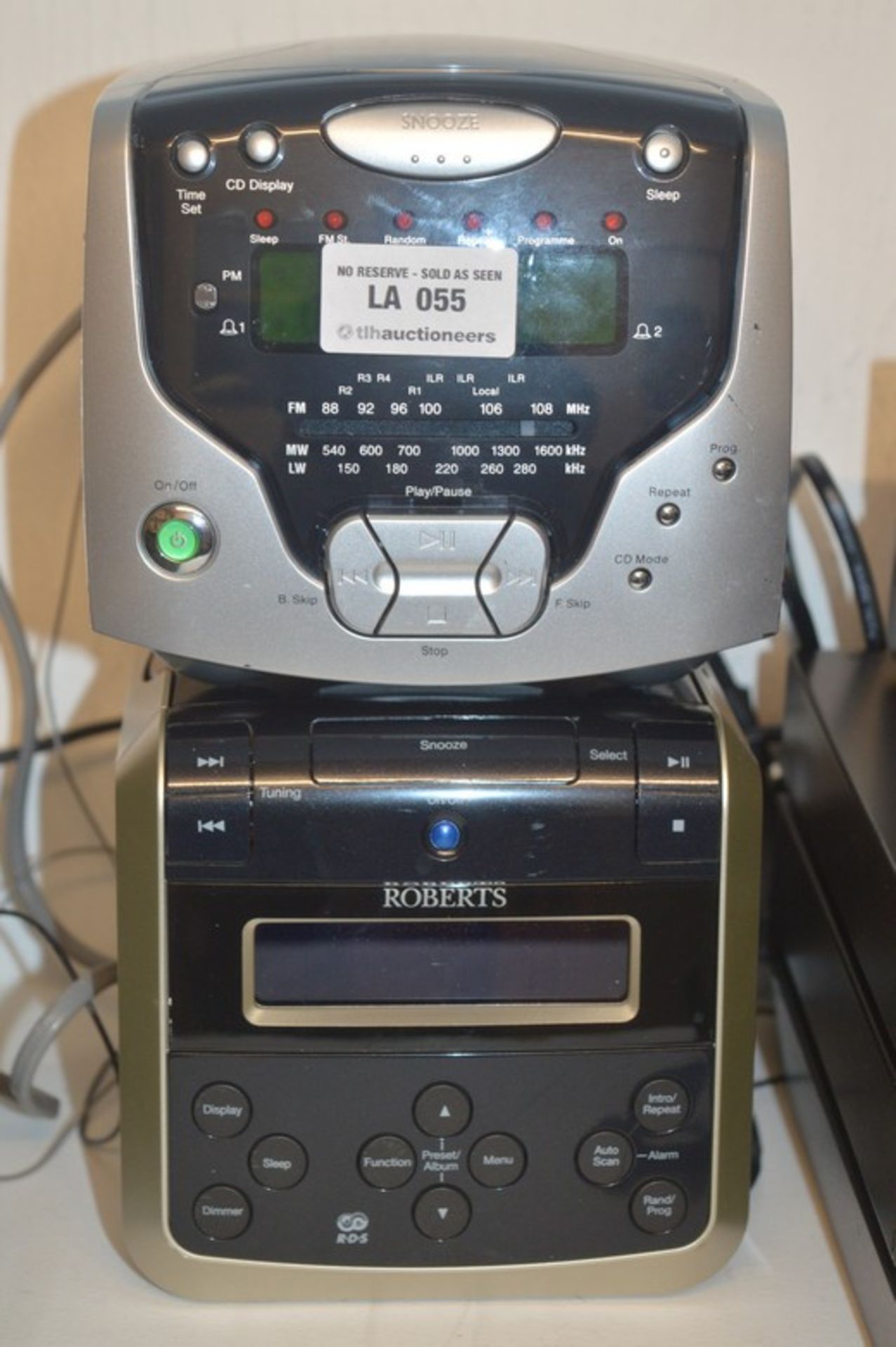 2 X ASSORTED ROBERTS DAB DIGITAL RADIOS/CD PLAYERS COMBINED RRP £200.00 11/08/15