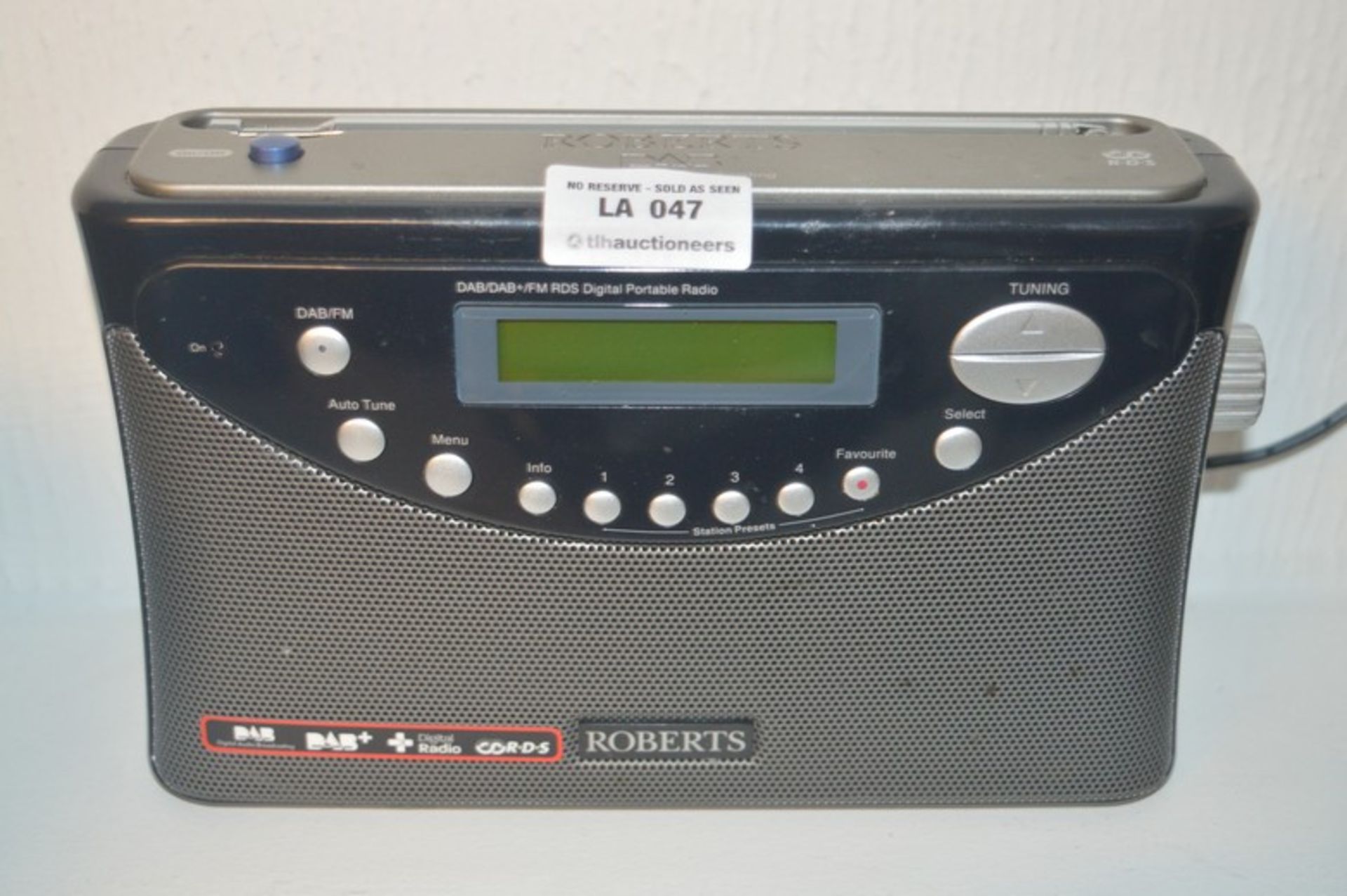 ROBERTS DAB PORTABLE DIGITAL RADIO RRP £120.00 11/08/15