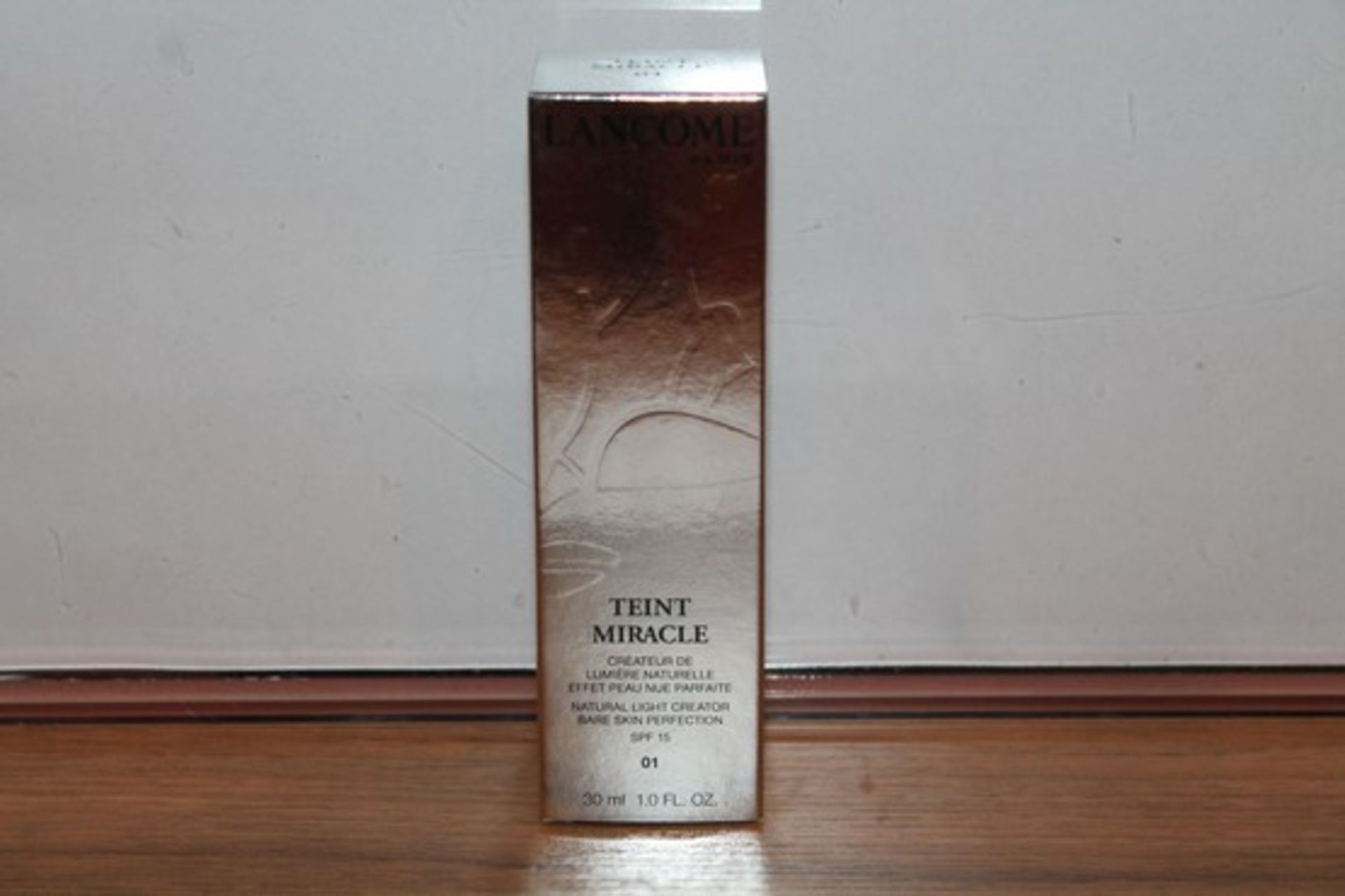 BOXED BRAND NEW FACTORY SEALED LANCOME PARIS TEINT MIRACLE SPF 15 01, 30ML (DS RES FASHION) (TRAILER