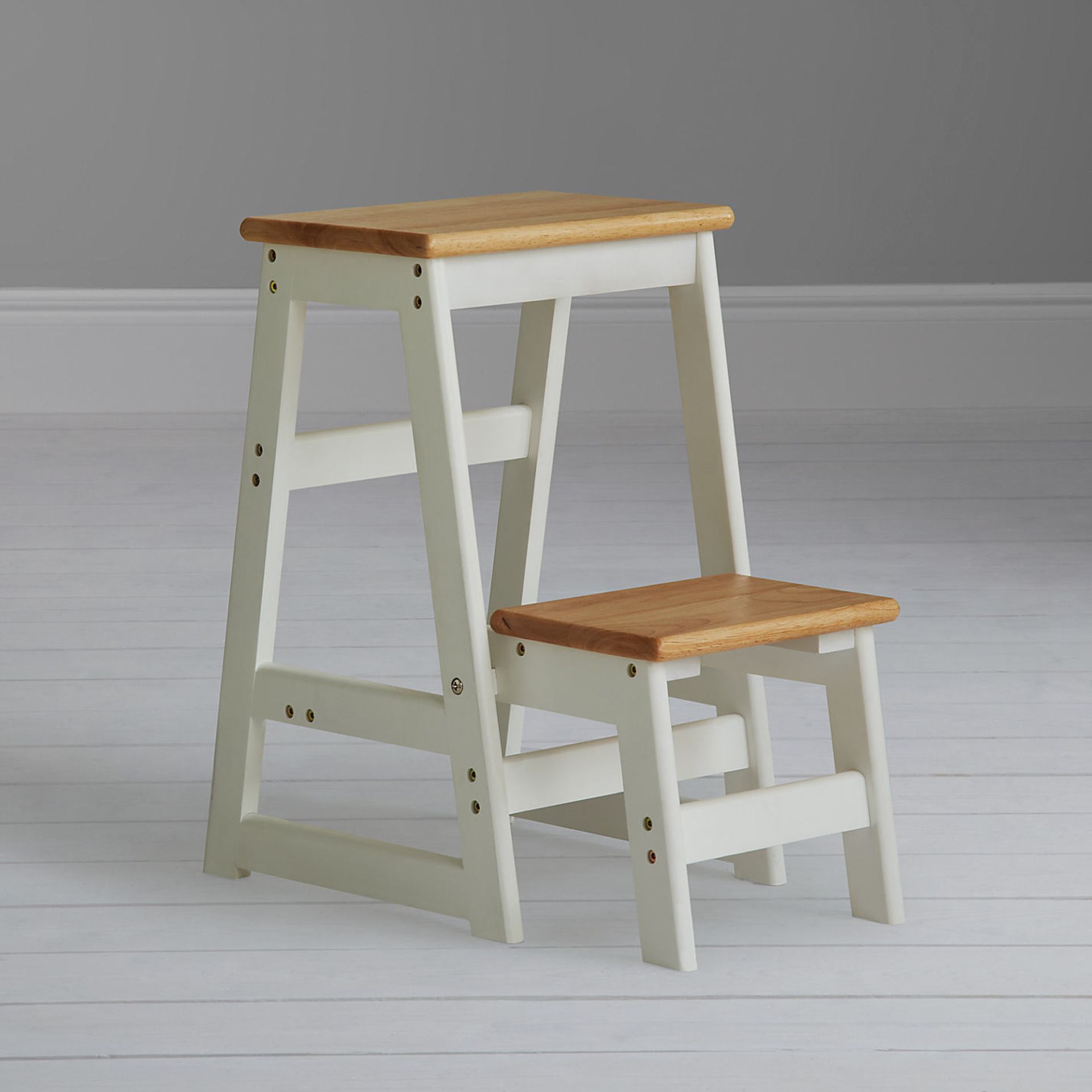 1 x BOXED FOLDING RUBBER WOOD STEP STOOL RRP £50   *PLEASE NOTE THAT THE BID PRICE IS MULTIPLIED