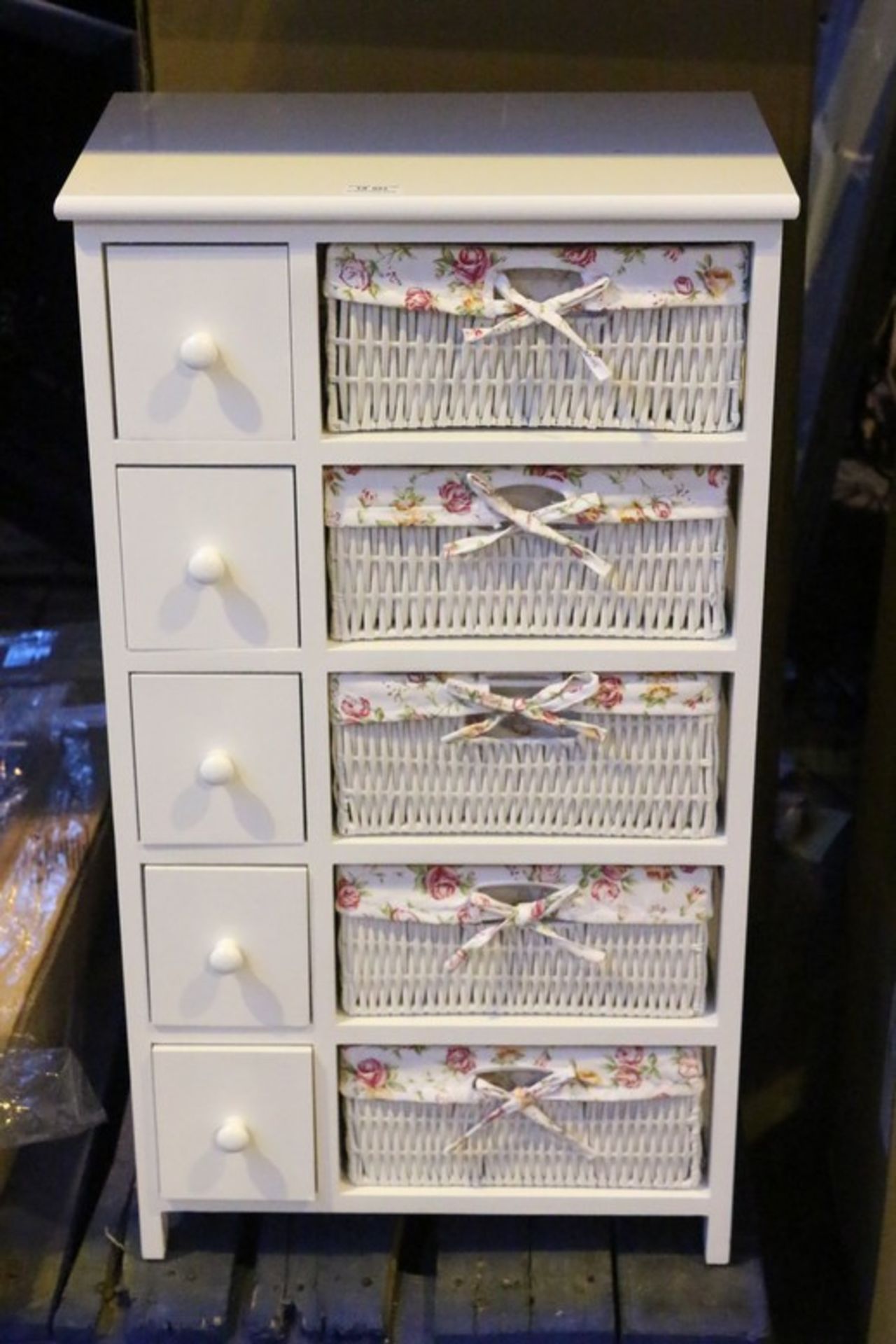 1 x BOXED EASY LIVE SIMPLE SOLUTIONS STORAGE CHEST OF DRAWERS RRP £90  *PLEASE NOTE THAT THE BID
