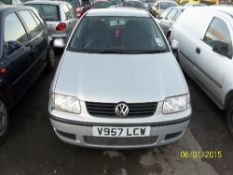 Volkswagen Polo E - V957 LCW  Date of registration:  08.02.2000 1000cc, petrol, manual, silver