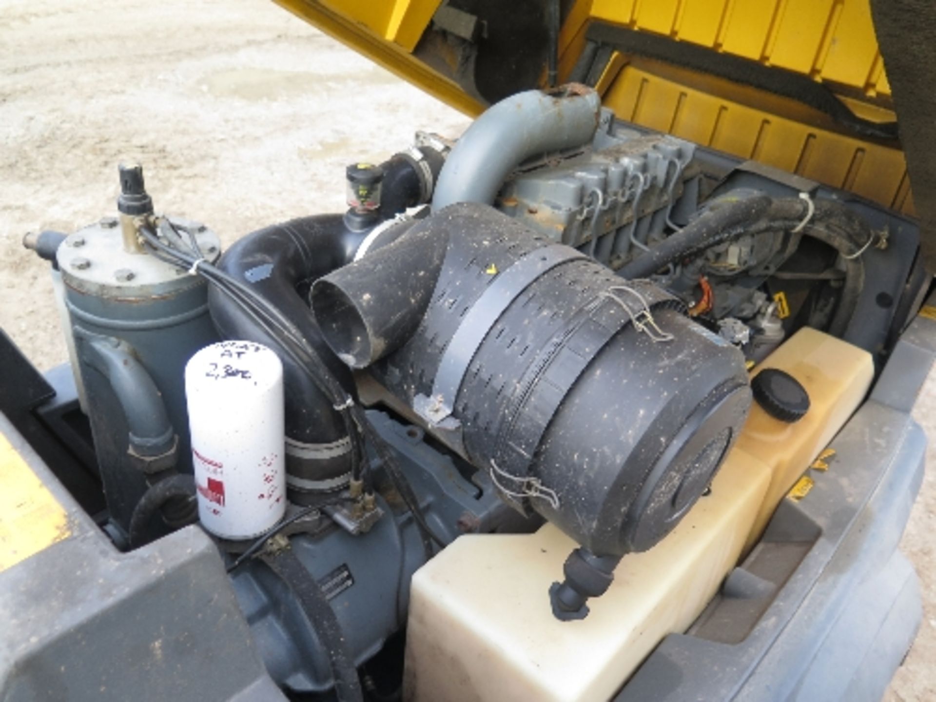 Atlas Copco XAS77 compressor 2008 1344 hrs RMA 5002492
RUNS AND MAKES AIR All lots have been - Image 2 of 2
