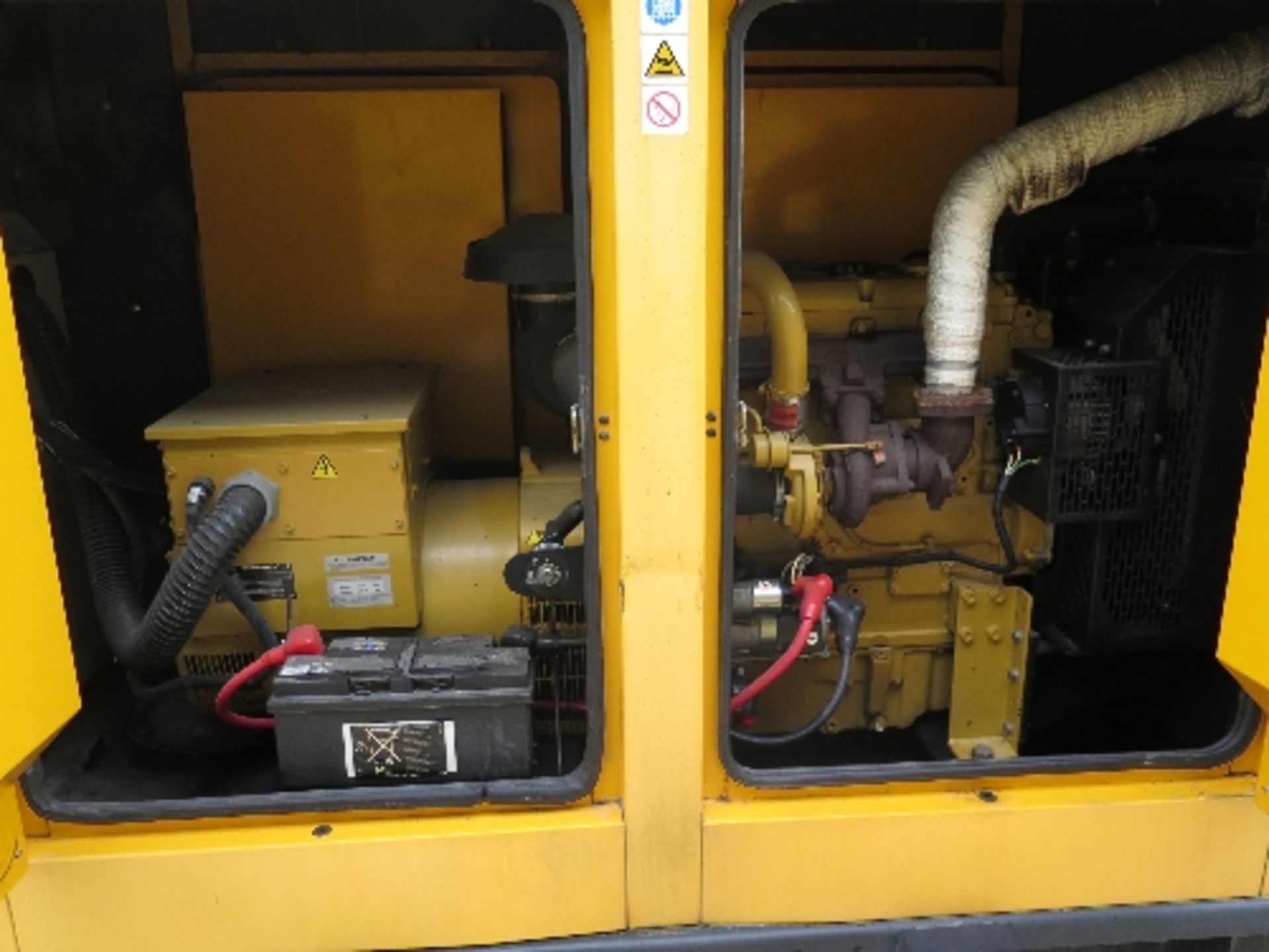 Caterpillar XQE60 60 KVA generator 17218 hrs RMP 5007005
Caterpillar engine
Olympian alternator - Image 4 of 5