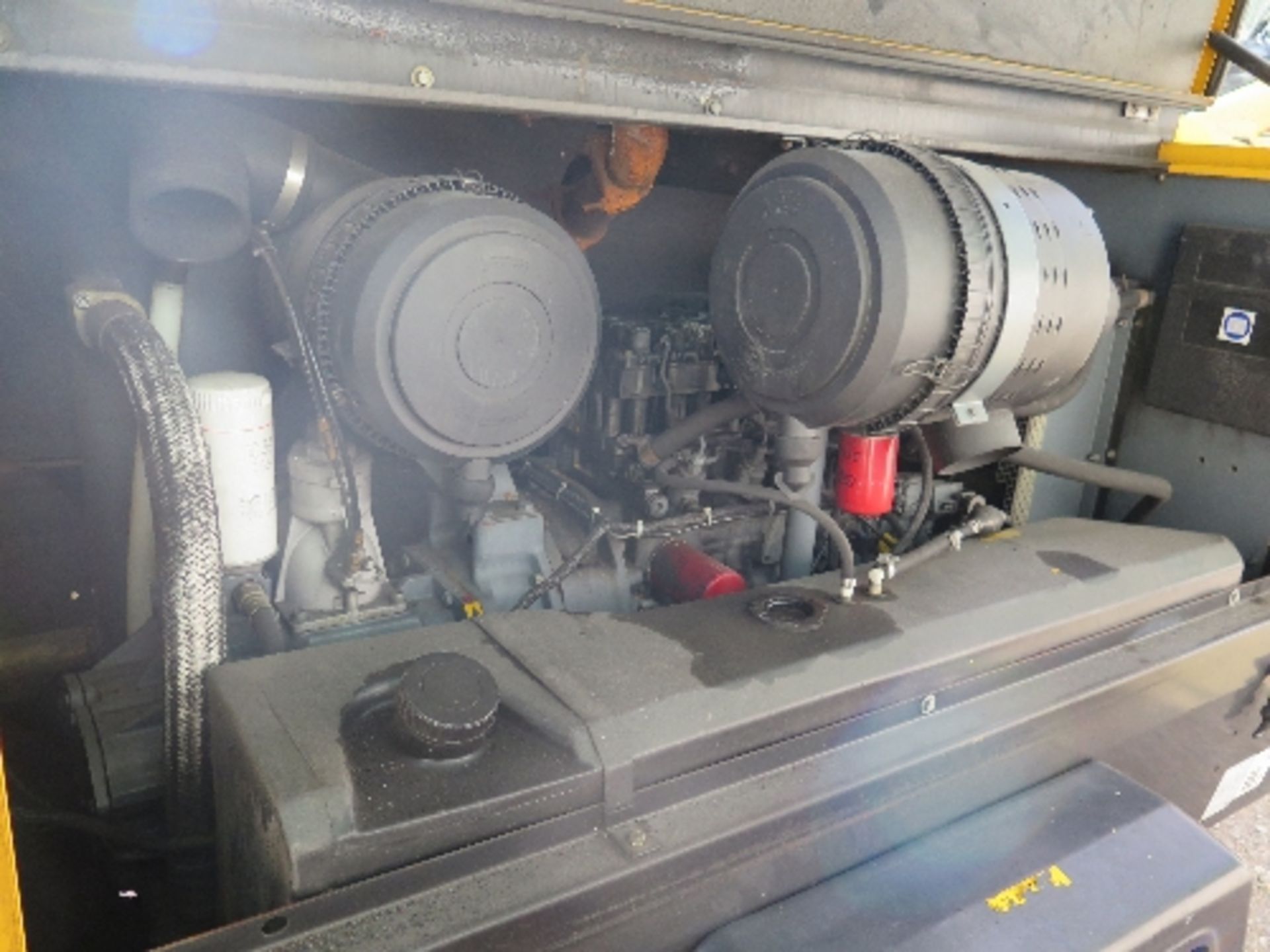 Atlas Copco XAS136 compressor 2006 4148 hrs RMA 148273 RUNS AND MAKES AIR  All lots have been - Image 3 of 3