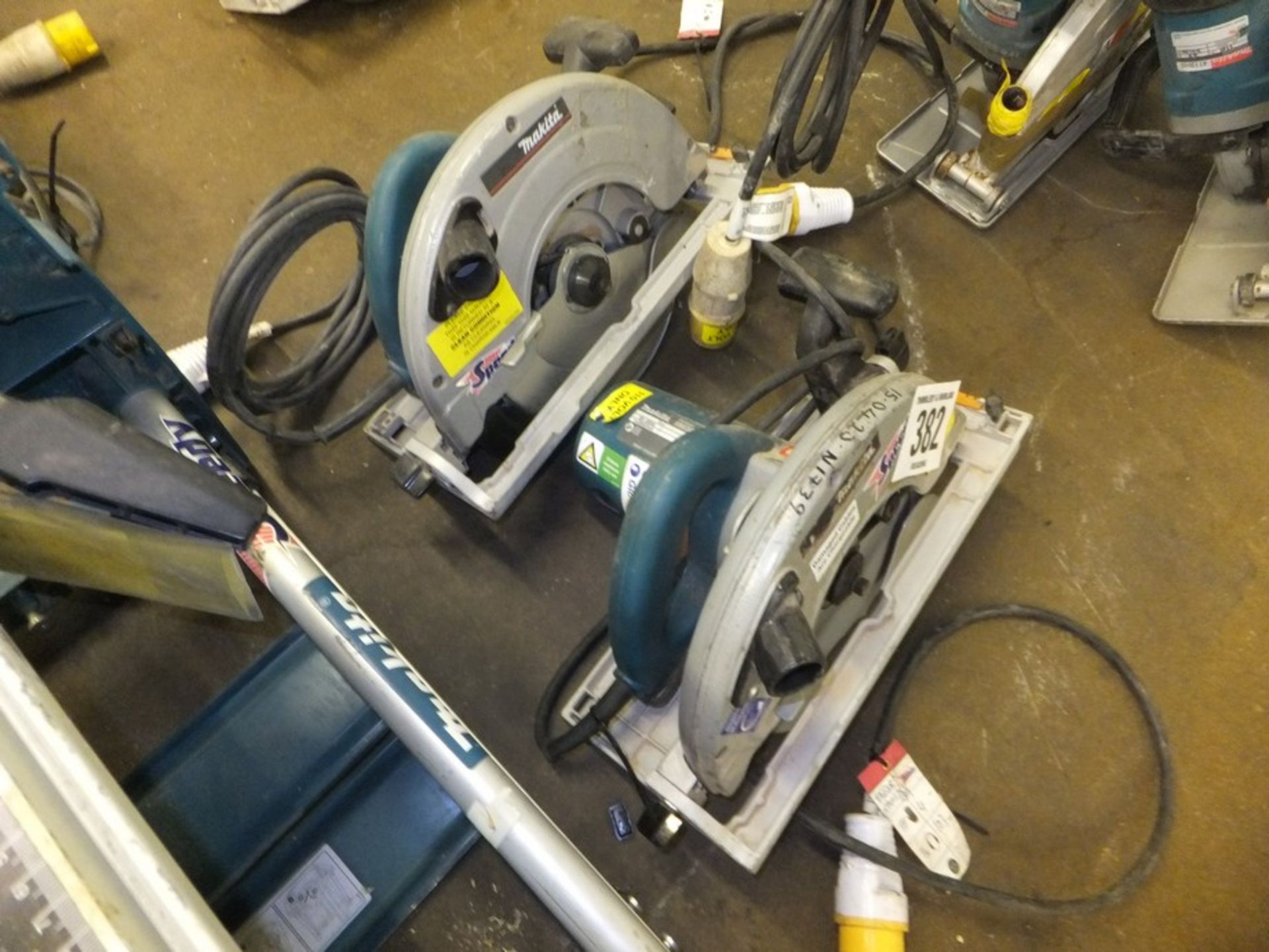 2 Makita 5903 circular saws