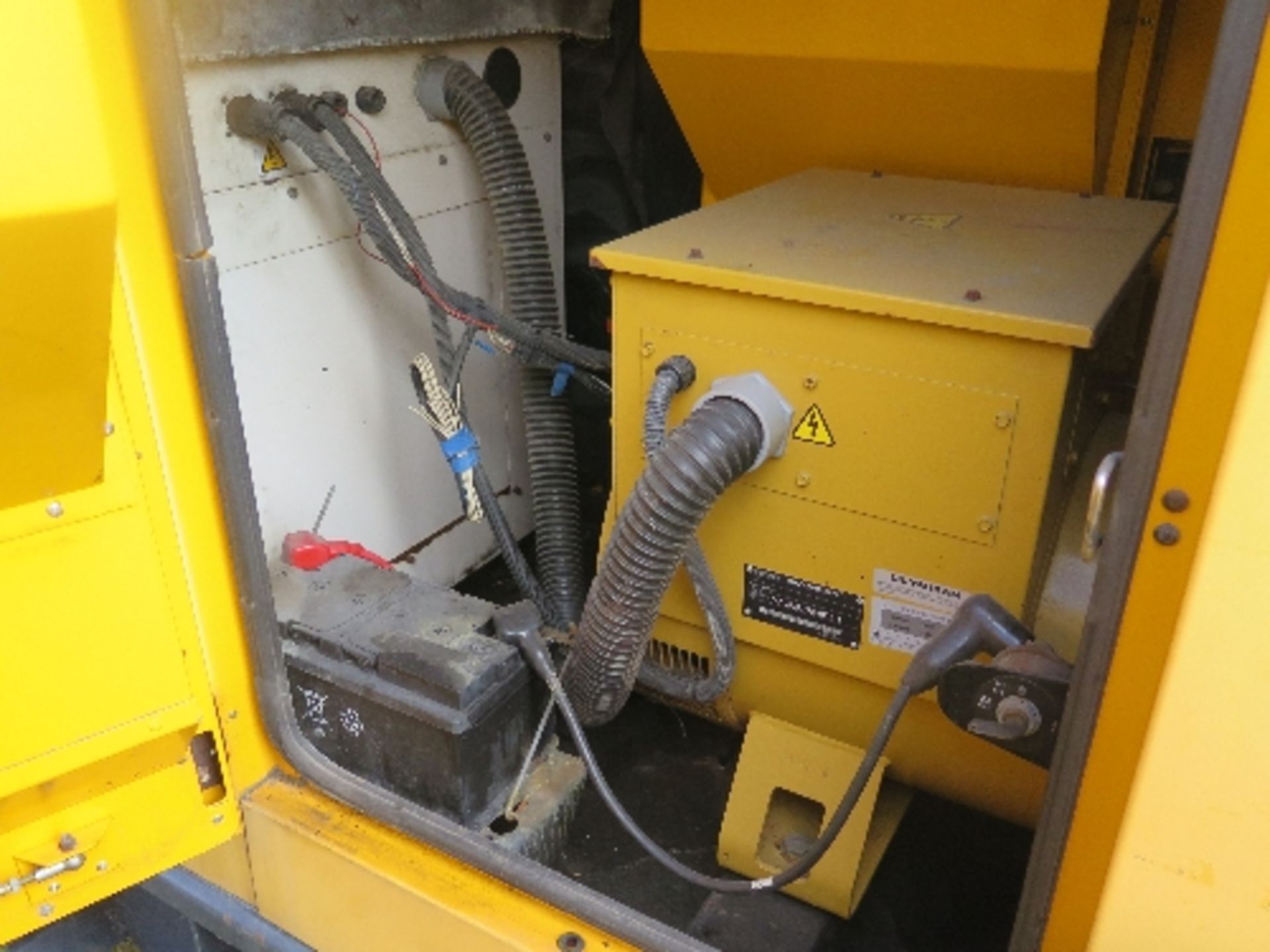 Caterpillar XQE100 generator 158072 12811 hrs
PERKINS - RUNS AND MAKES POWER
ALL LOTS are SOLD - Image 5 of 6