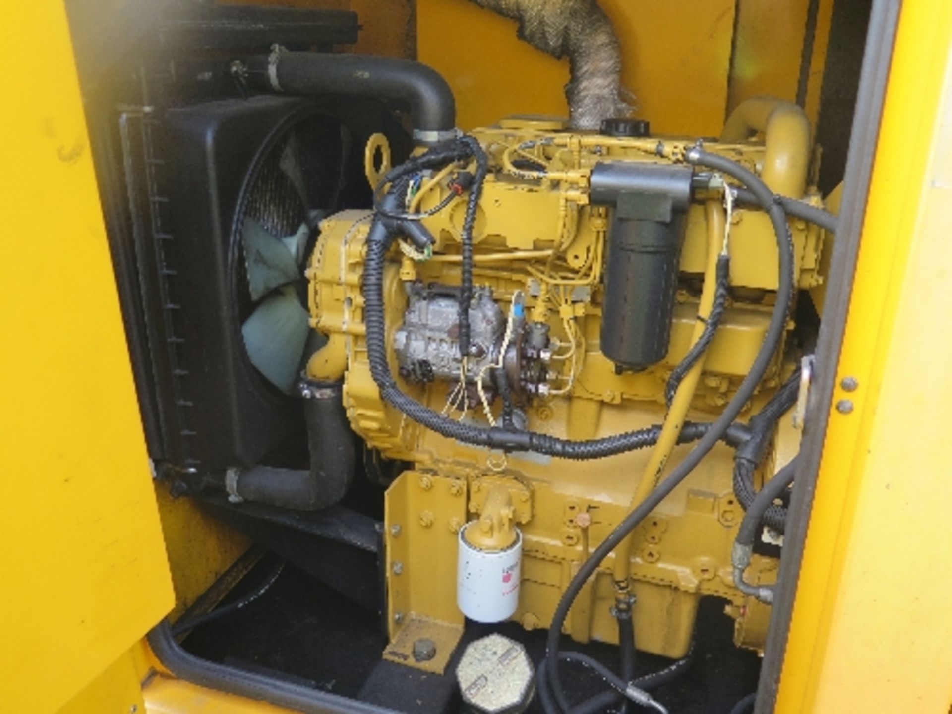 Caterpillar XQE80 generator 15335 hrs 157815
PERKINS - RUNS AND MAKES POWER
ALL LOTS are SOLD AS - Image 3 of 6