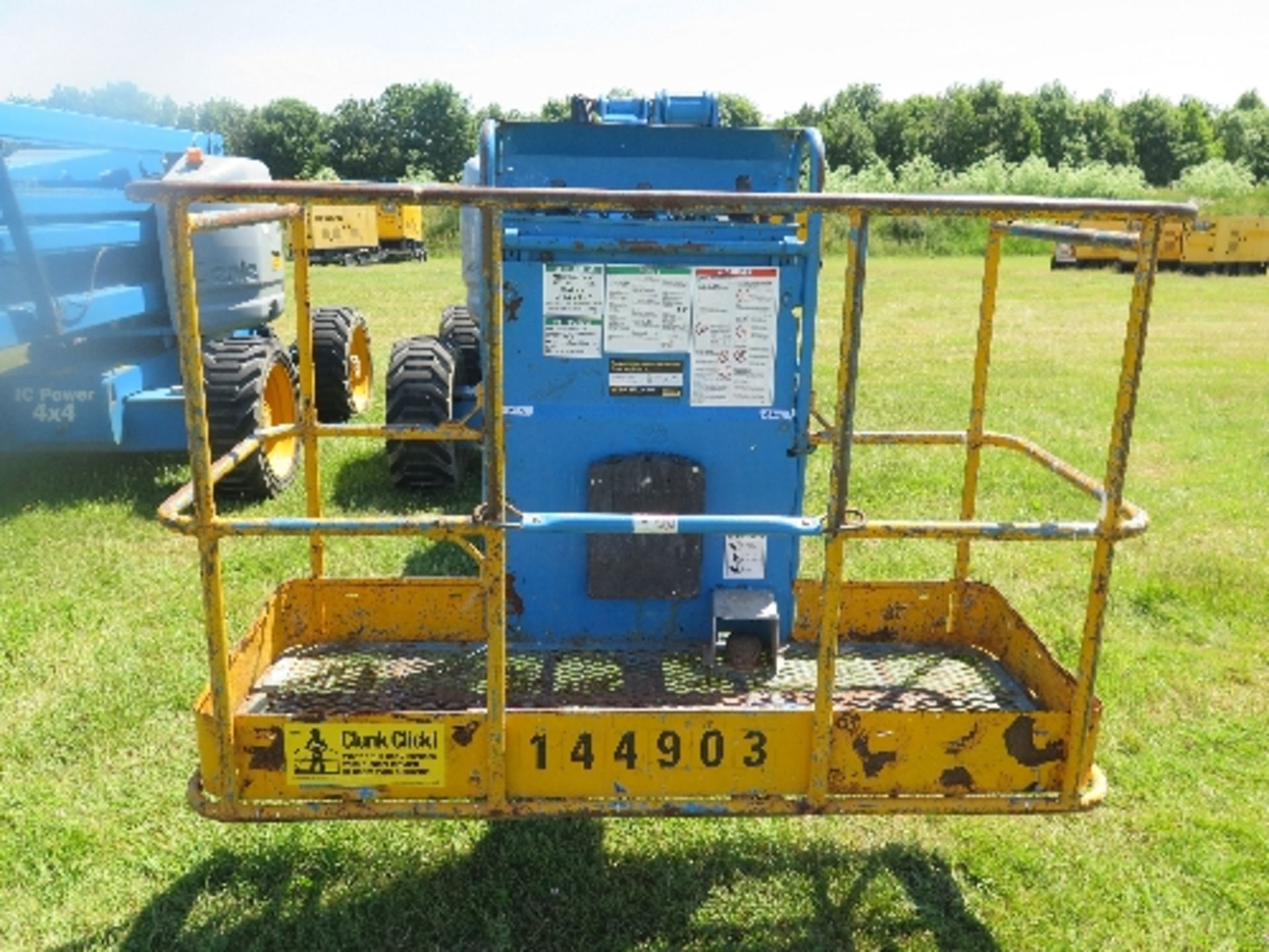Genie Z45/25 artic boom 2993 hrs 2006 144903ALL LOTS are SOLD AS SEEN WITHOUT WARRANTY expressed, - Image 4 of 6