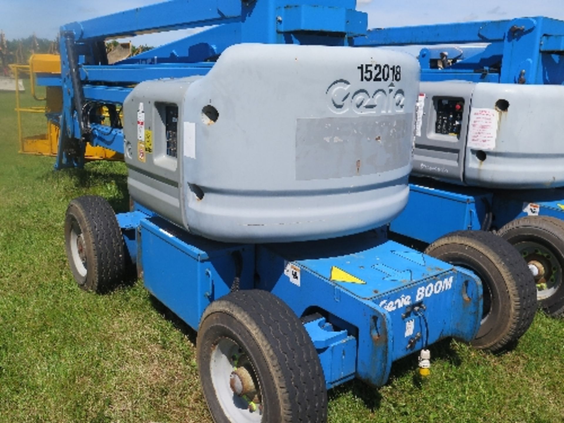 Genie Z45/25 Bi-fuel artic boom boom 811 hrs 2006 152018ALL LOTS are SOLD AS SEEN WITHOUT WARRANTY - Image 2 of 6