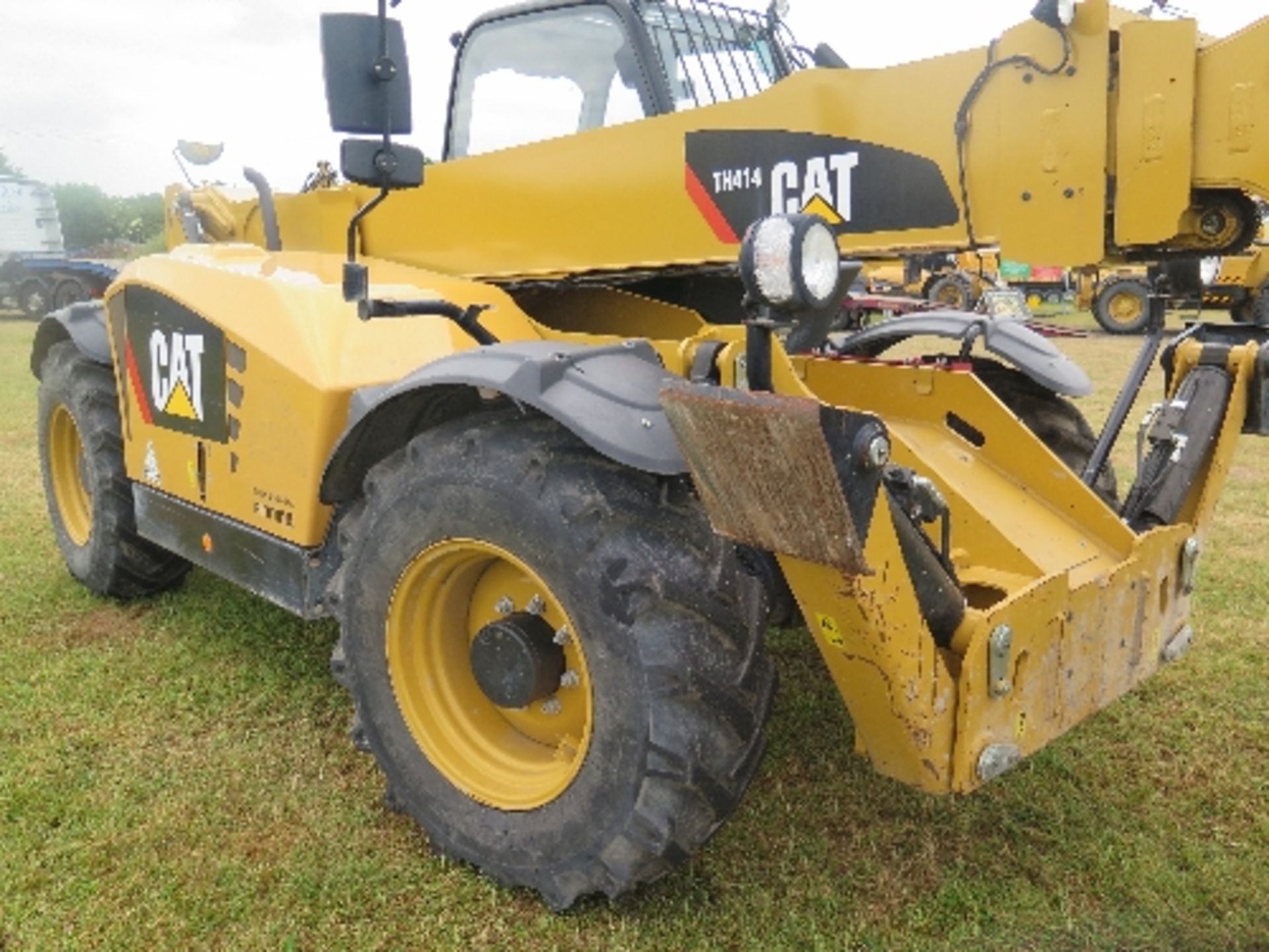 Caterpillar TH414STDQ telehandler 1978 hrs 2013 TBZ00900 This lot is included by kind permission - Image 4 of 7