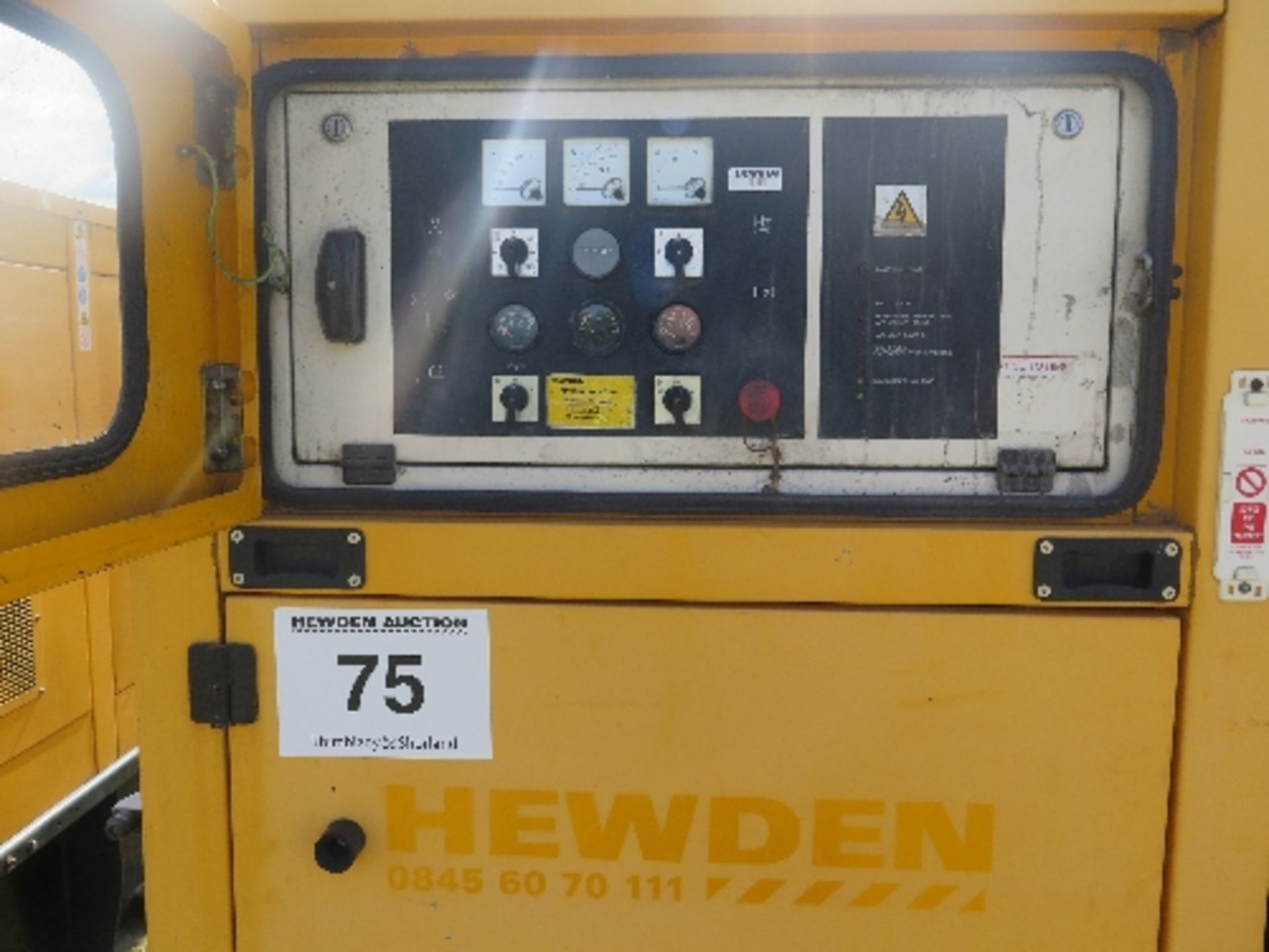 Caterpillar XQE80 generator 14819 hrs 157811
PERKINS - RUNS AND MAKES POWER
ALL LOTS are SOLD AS - Image 2 of 6