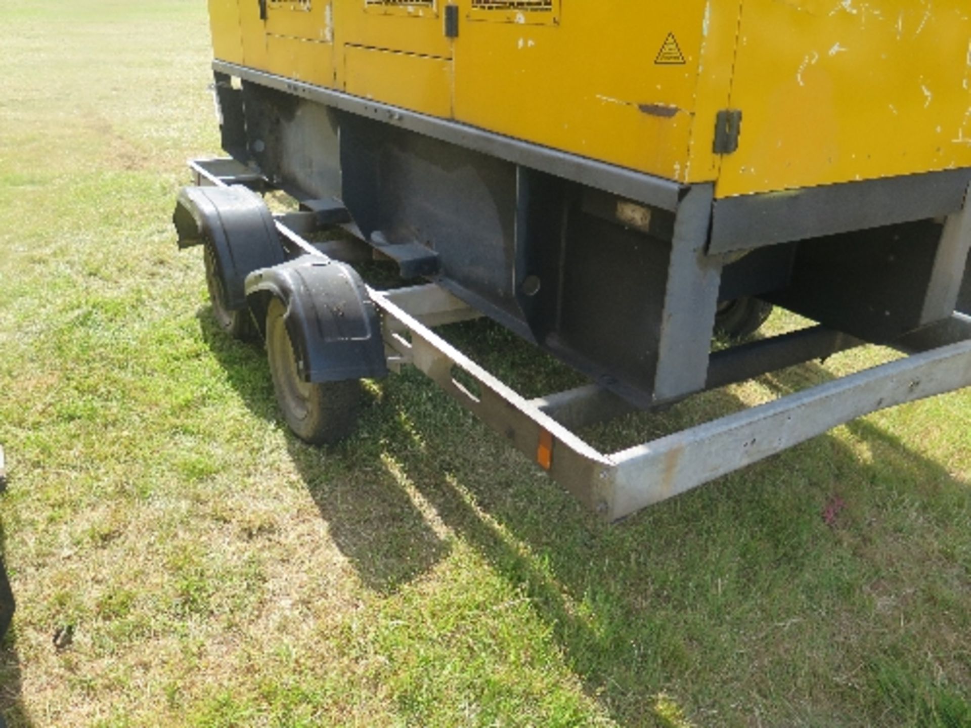 Caterpillar XQE100 trailer mounted generator 22493 hrs 138829
PERKINS - RUNS AND MAKES POWER
ALL - Image 5 of 8
