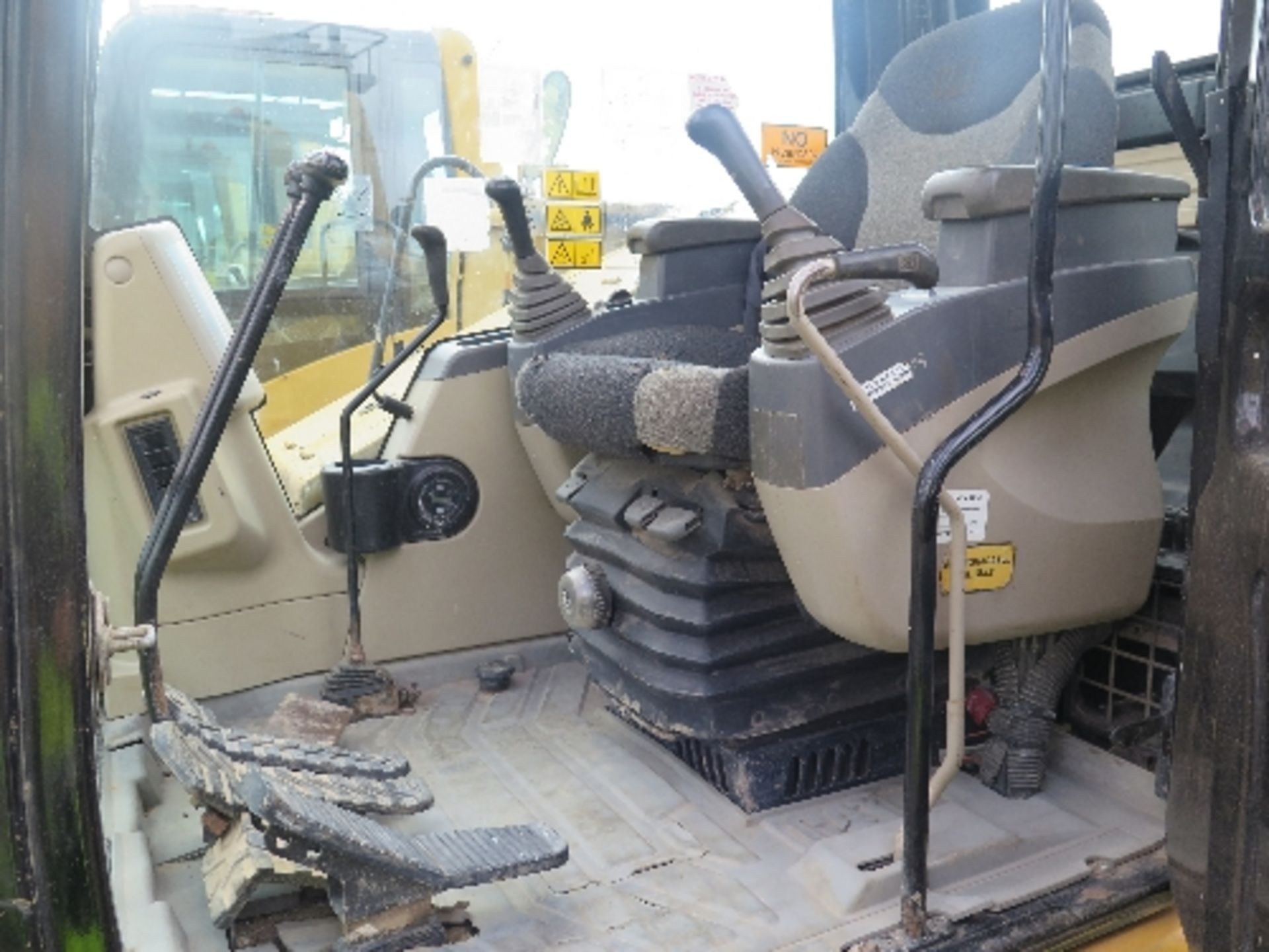 Caterpillar 307C midi excavator 2005 151819ALL LOTS are SOLD AS SEEN WITHOUT WARRANTY expressed, - Image 8 of 9