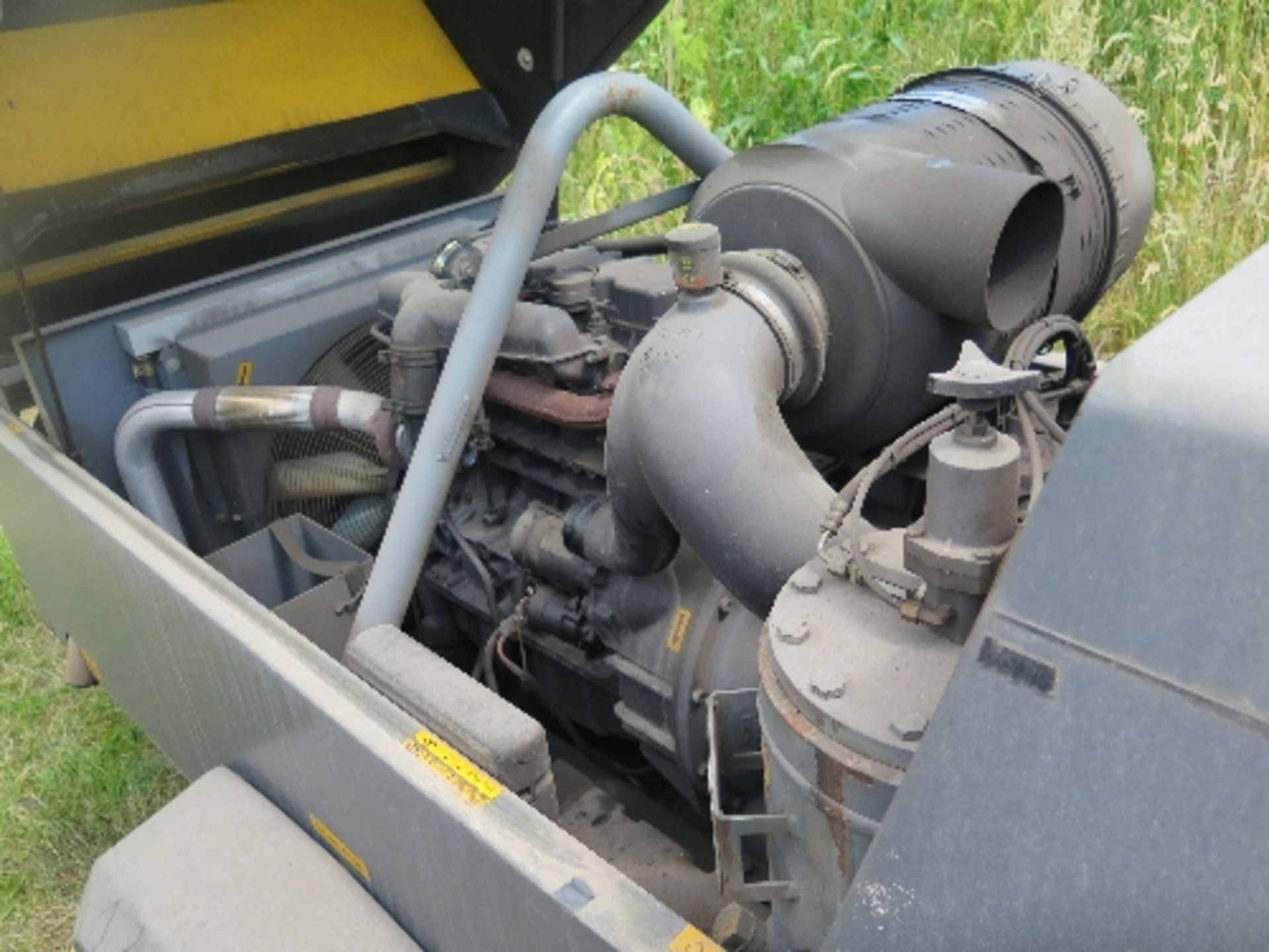 Atlas Copco XAS137 compressor 2008 5004009
2,255 HOURS - DEUTZ POWER - RUNS AND MAKES AIR
ALL LOTS - Image 4 of 5