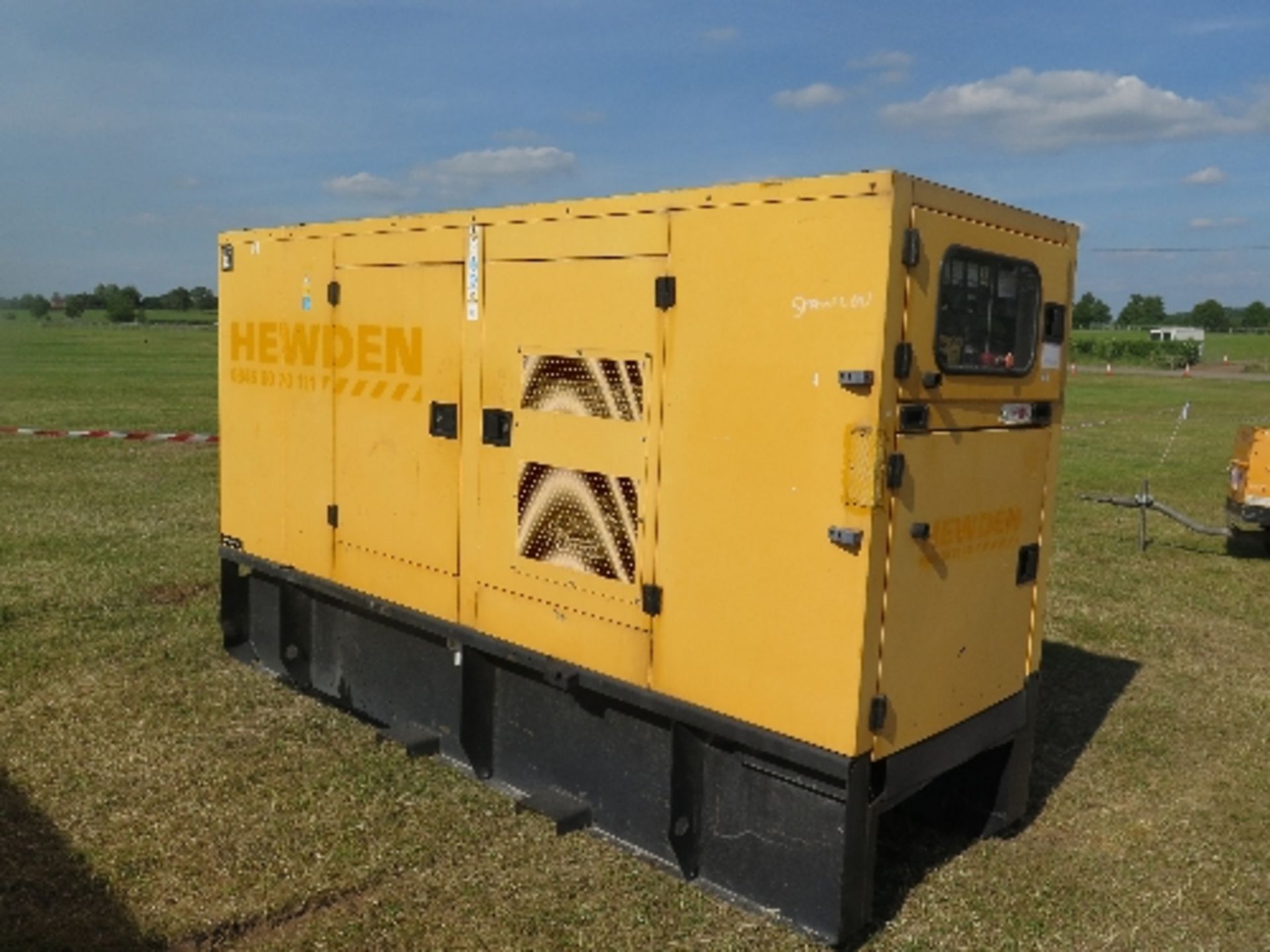 Caterpillar XQE100 generator 158072 12811 hrs
PERKINS - RUNS AND MAKES POWER
ALL LOTS are SOLD
