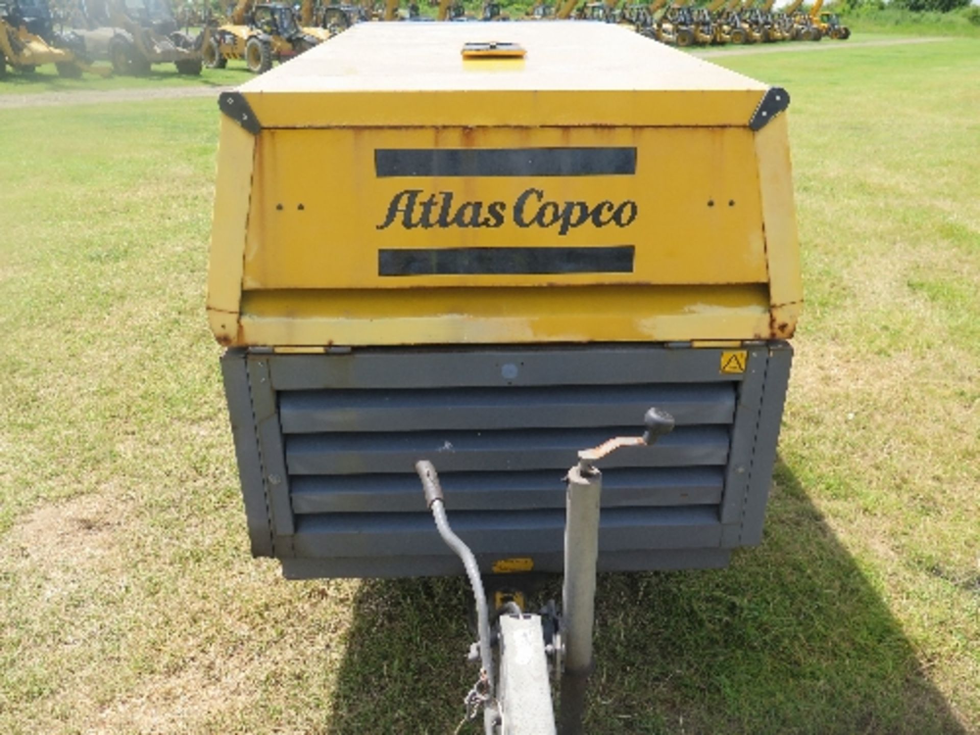 Atlas Copco XAS137 compressor 2008 5002572
1,983 HOURS - DEUTZ POWER - RUNS AND MAKES AIR
ALL LOTS - Image 2 of 5