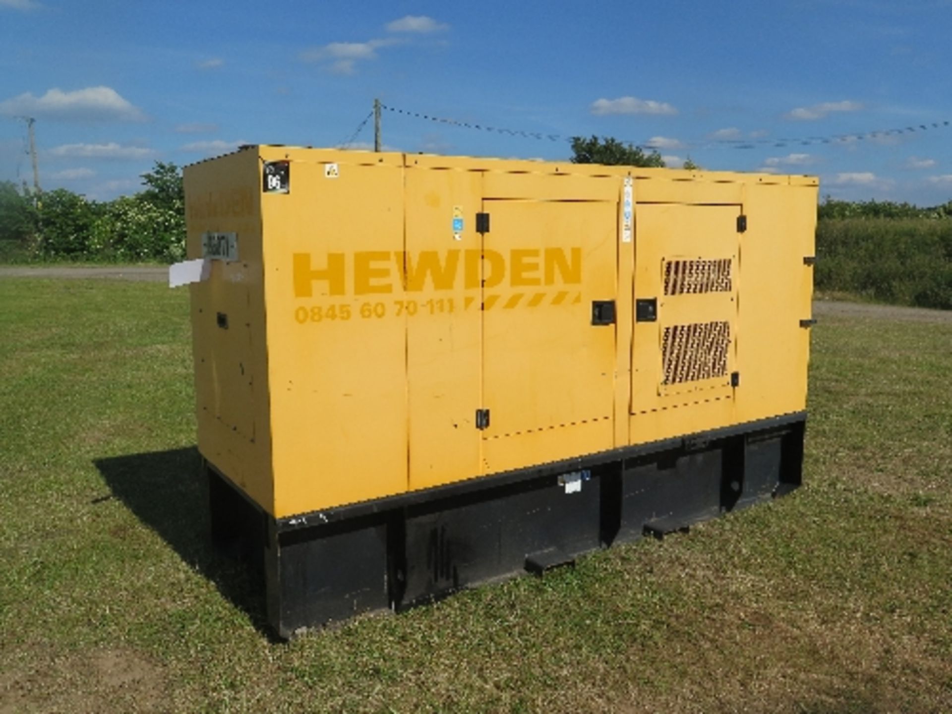 Caterpillar XQE100 generator 17983 hrs 158071
PERKINS - RUNS AND MAKES POWER
ALL LOTS are SOLD