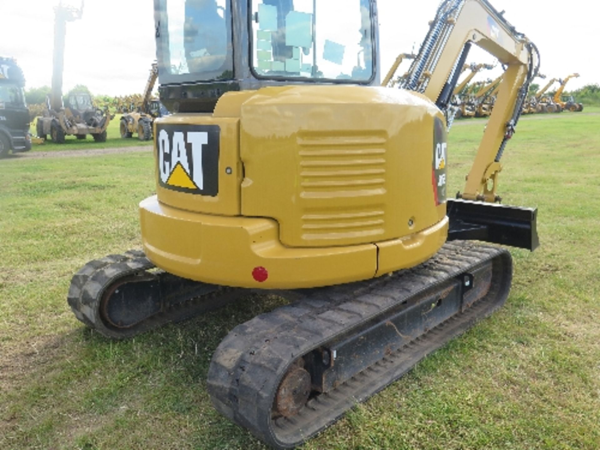 Caterpillar 305ECR mini excavator 1125 hrs 2013 XFA01743
This lot is included by kind permission of - Image 2 of 7