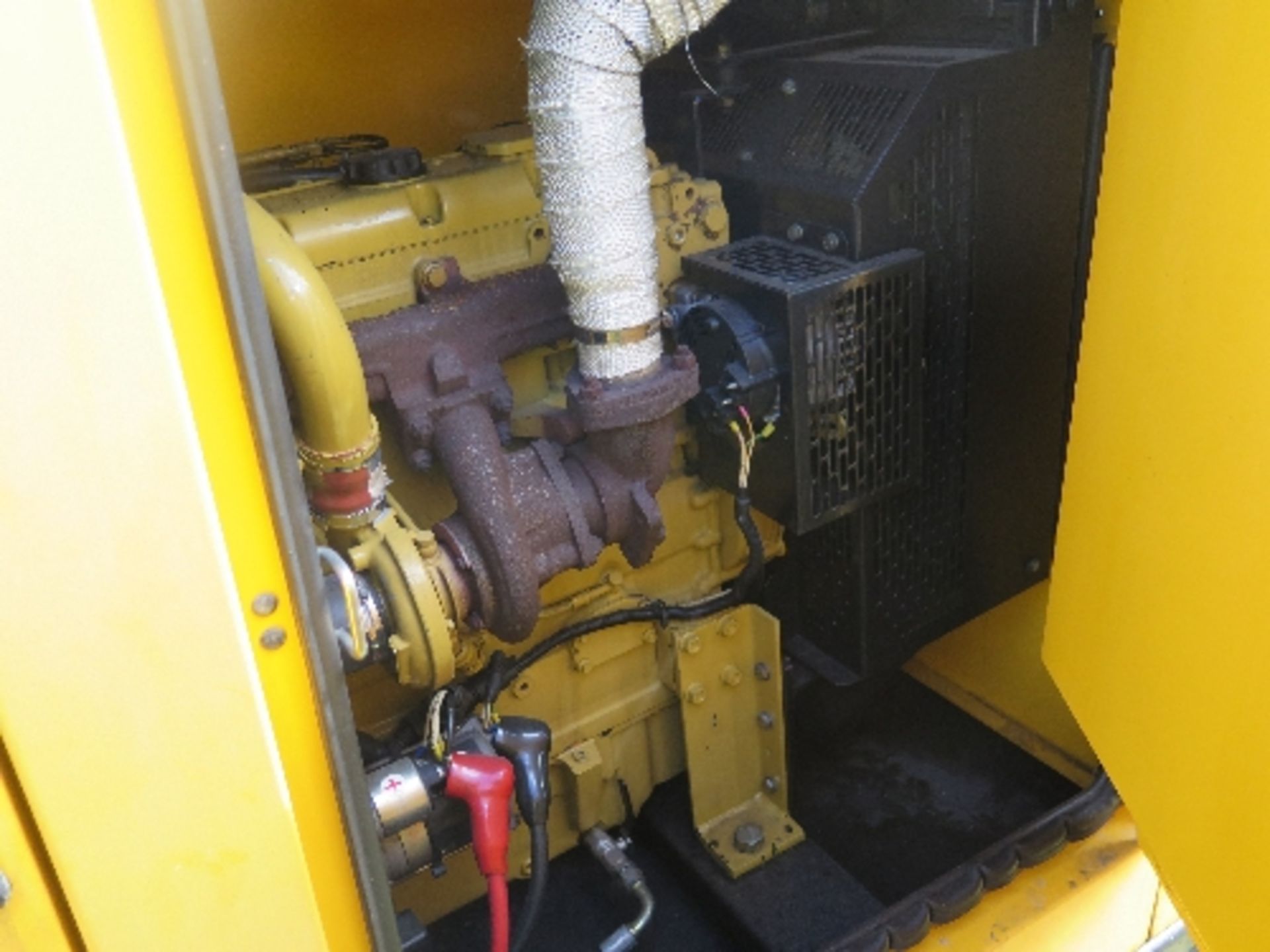 Caterpillar XQE80 generator 14819 hrs 157811
PERKINS - RUNS AND MAKES POWER
ALL LOTS are SOLD AS - Image 6 of 6