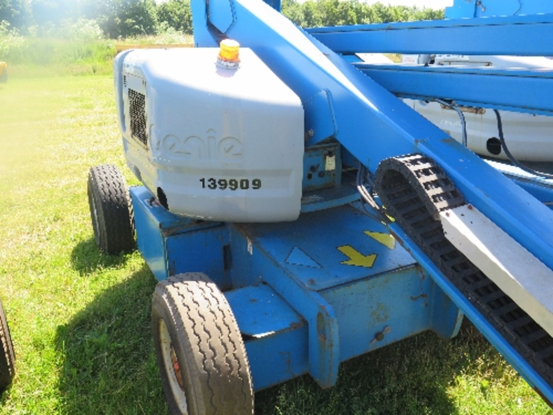 Genie Z45/25 Bi-fuel artic boom boom 898 hrs 2005 139909ALL LOTS are SOLD AS SEEN WITHOUT WARRANTY - Image 3 of 6