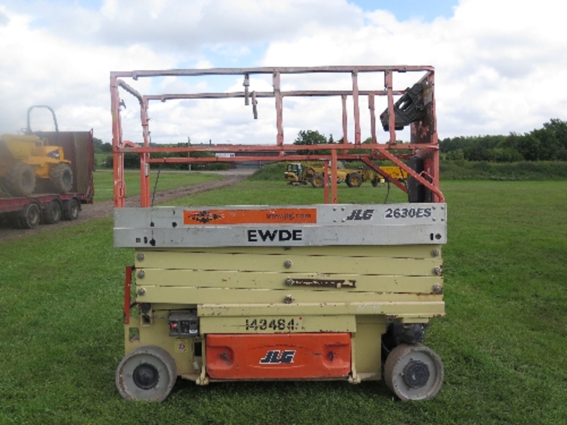JLG 2630ES scissor lift 361 hrs 2006 143484
ALL OK
ALL LOTS are SOLD AS SEEN WITHOUT WARRANTY