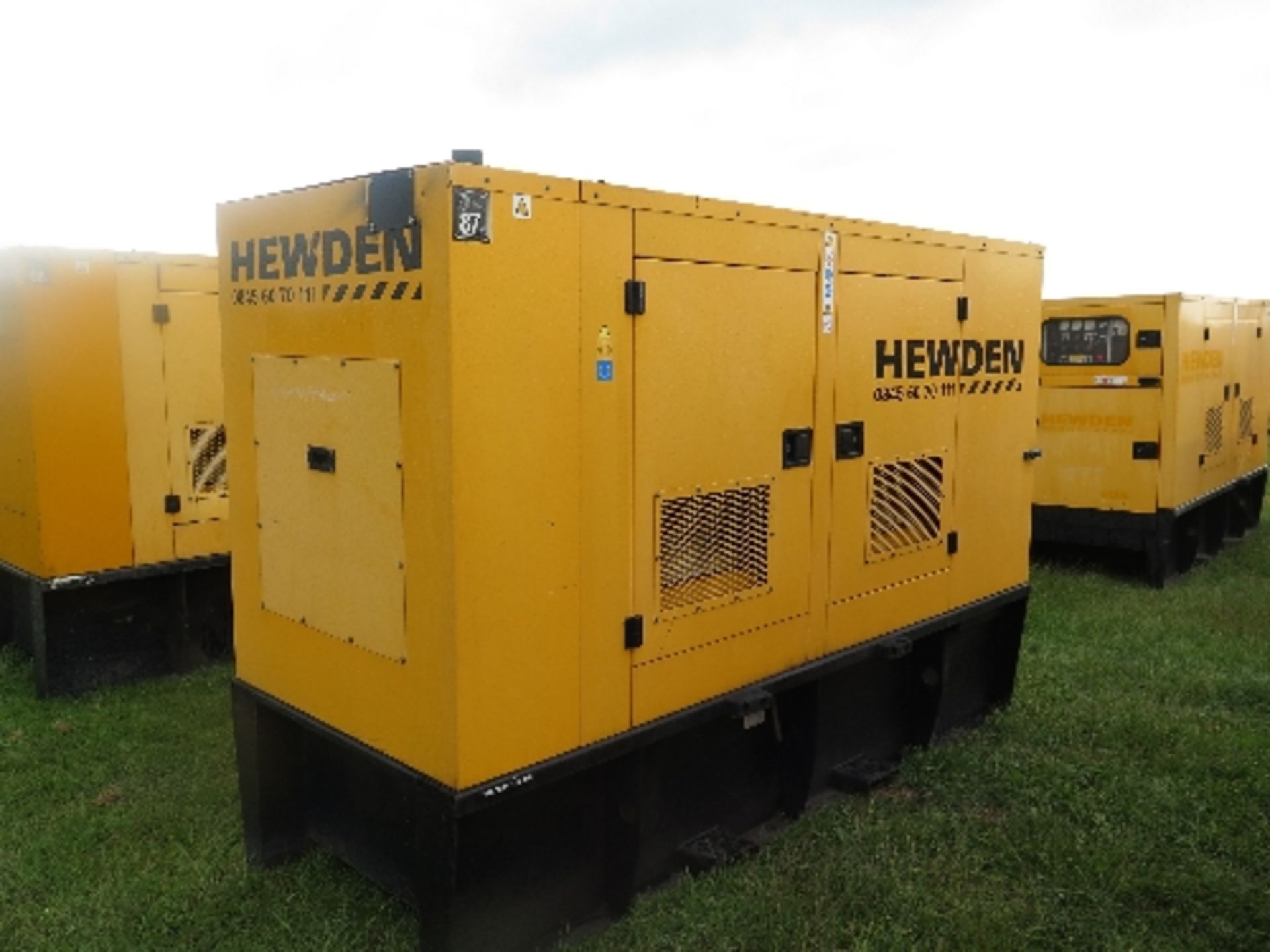 Caterpillar XQE45 generator 21460 hrs 157790
PERKINS - RUNS AND MAKES POWER
ALL LOTS are SOLD AS