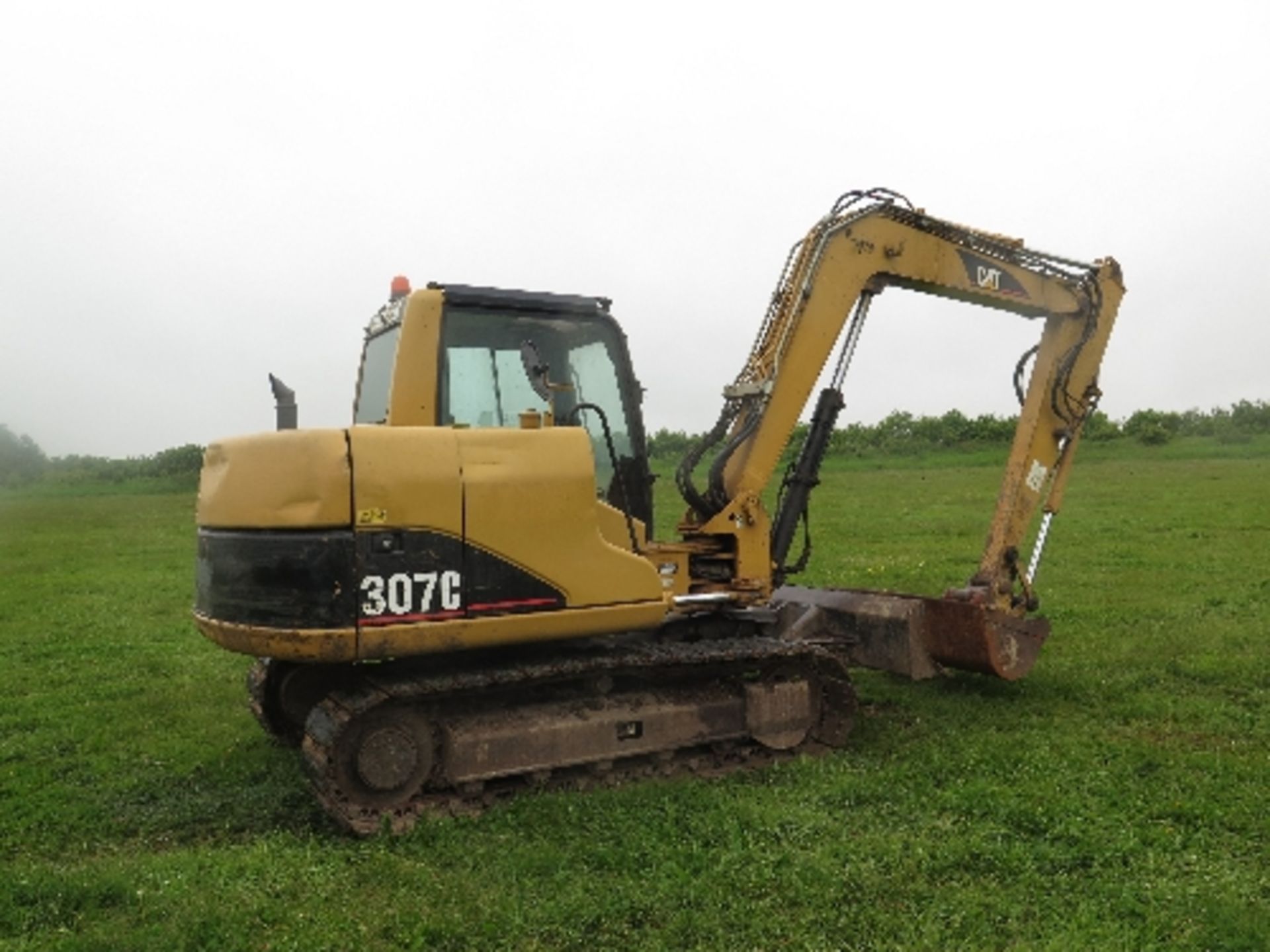 Caterpillar 307C midi excavator 2005 151819ALL LOTS are SOLD AS SEEN WITHOUT WARRANTY expressed,