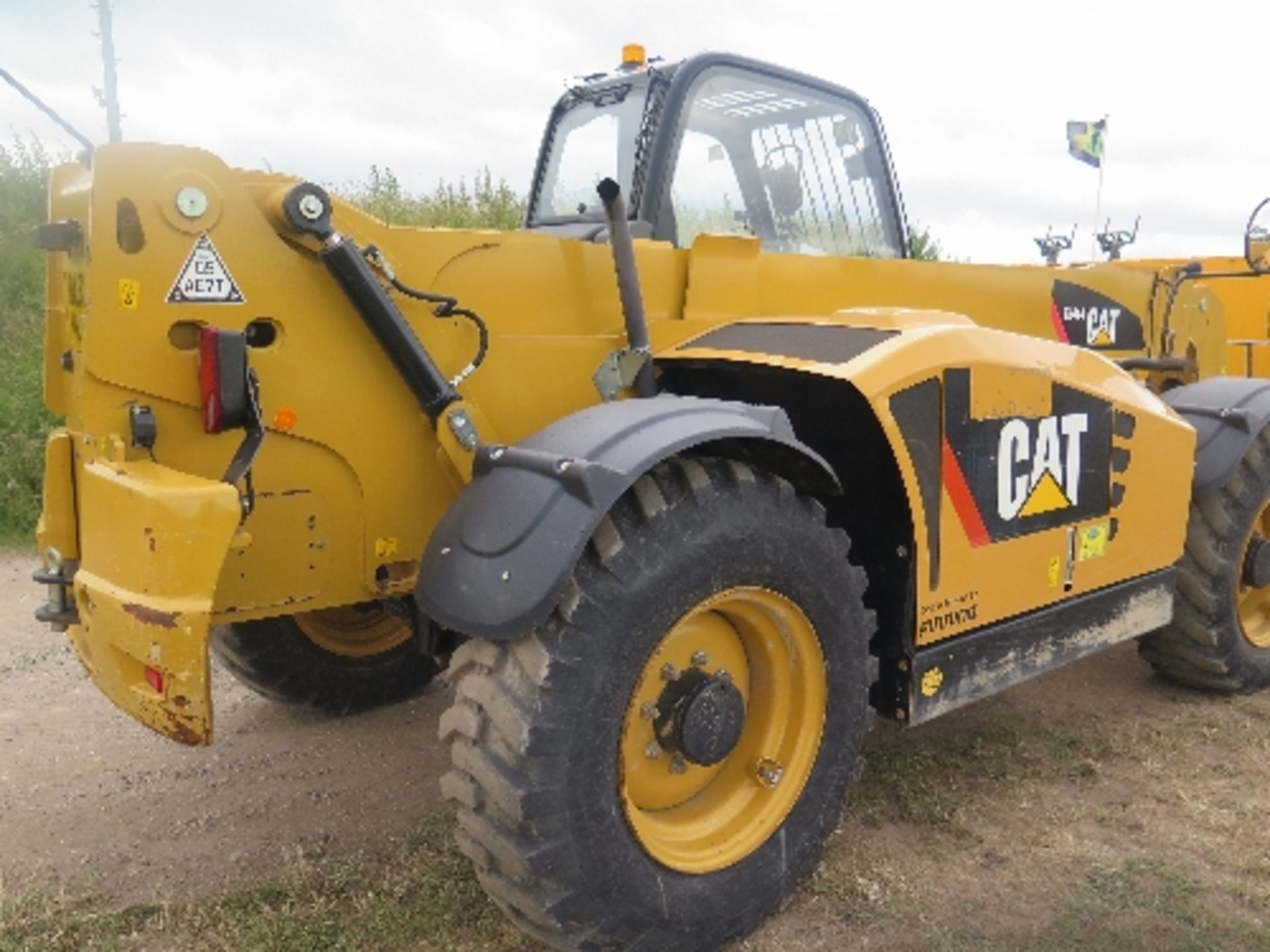 Caterpillar TH414STD telehandler 2680 hrs 2011 TBZ00712
This lot is included by kind permission