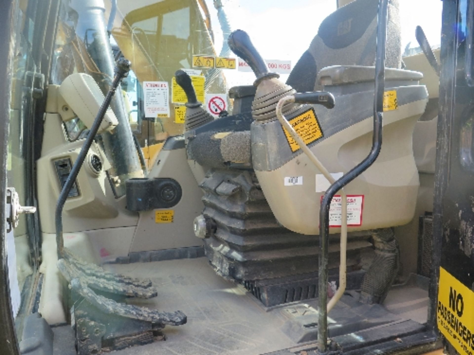 Caterpillar 312C excavator 6957 hrs  149537
BELIEVED 2007
ALL LOTS are SOLD AS SEEN WITHOUT - Image 7 of 8