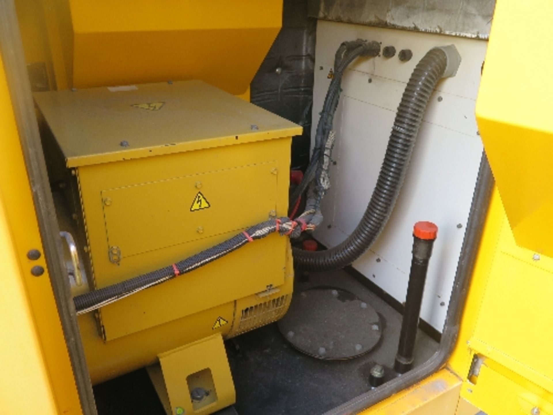 Caterpillar XQE100 generator 17983 hrs 158071
PERKINS - RUNS AND MAKES POWER
ALL LOTS are SOLD - Image 4 of 6