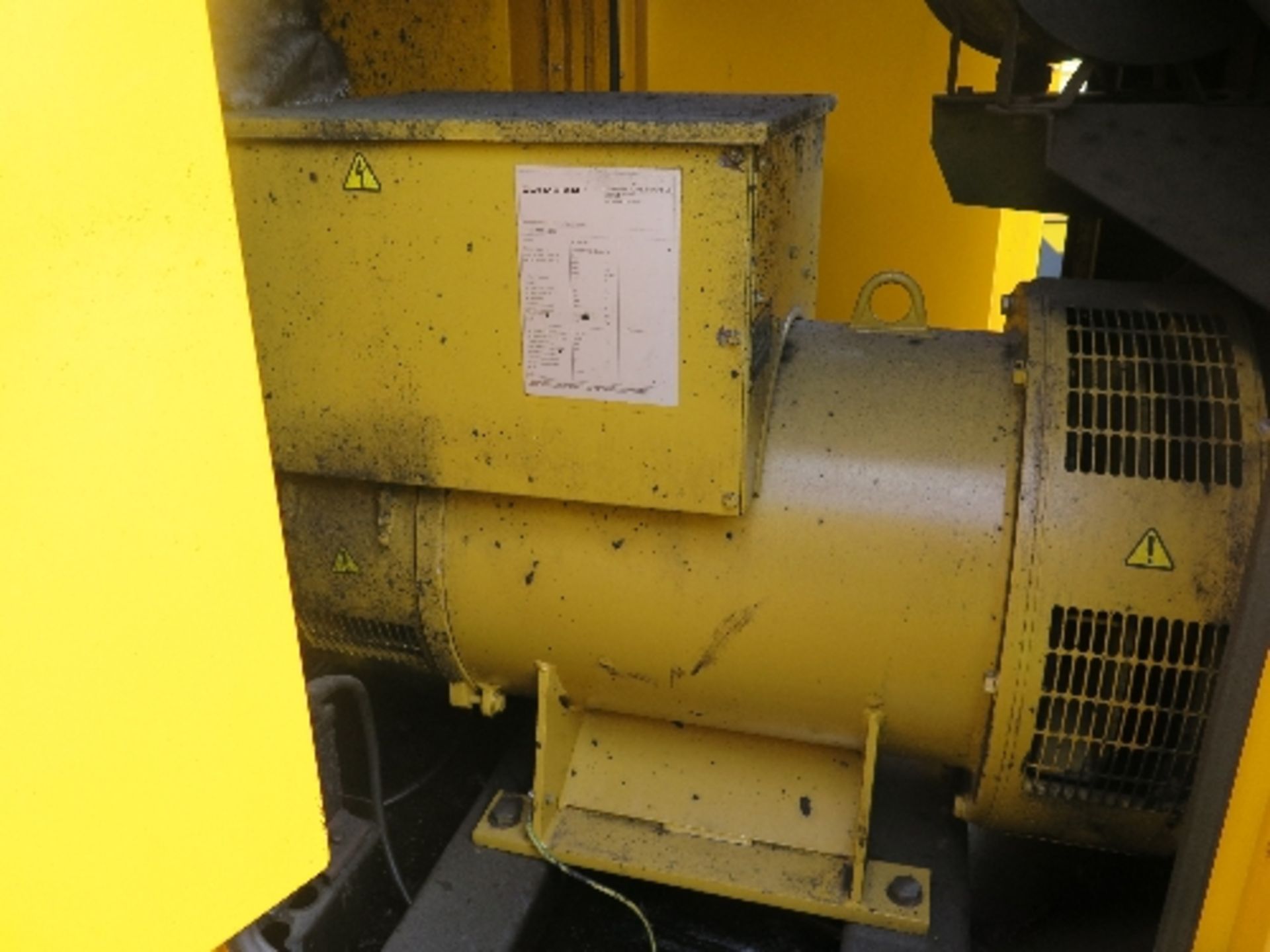 Caterpillar XQE200 generator 14617 hrs 157824
PERKINS - RUNS AND MAKES POWER
ENGINE ALTERNATOR - Image 5 of 7