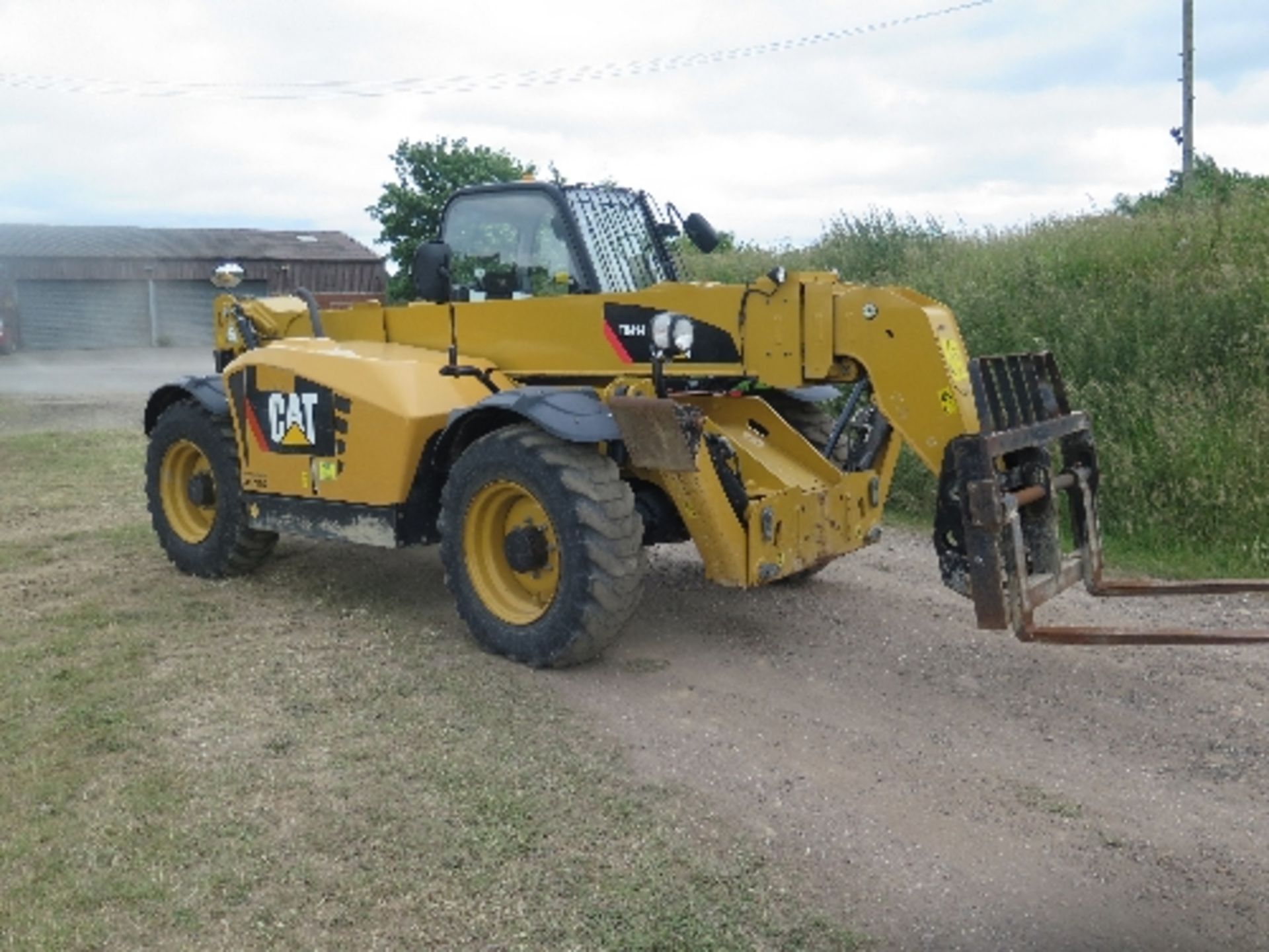 Caterpillar TH414STD telehandler 2680 hrs 2011 TBZ00712
This lot is included by kind permission - Image 2 of 7