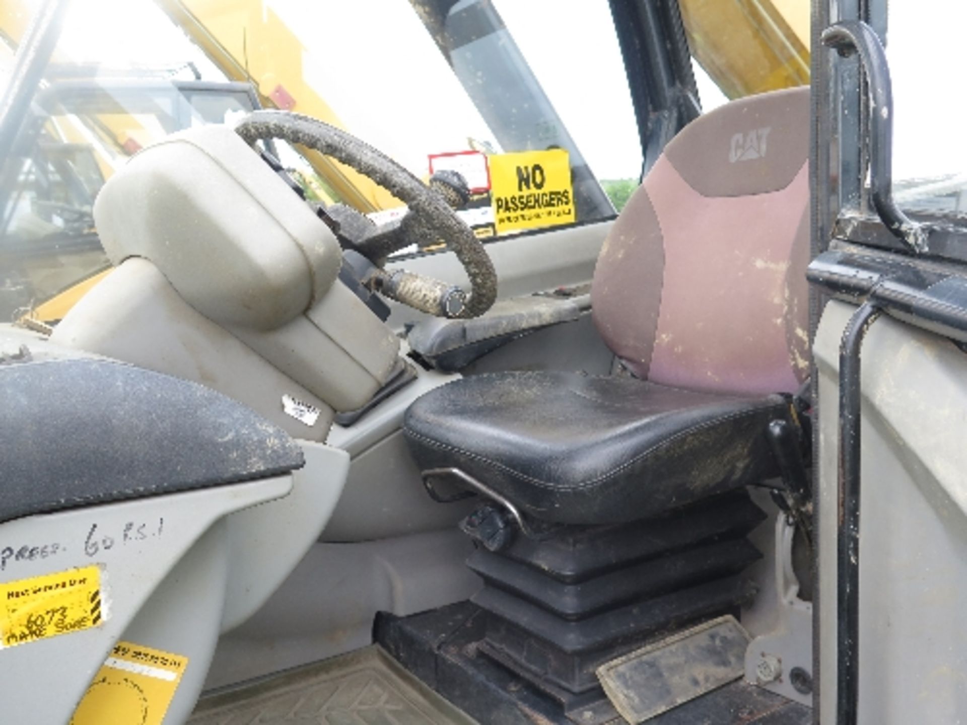 Caterpillar TH360B telehandler 6175 hrs 2004 131785ALL LOTS are SOLD AS SEEN WITHOUT WARRANTY - Image 7 of 7