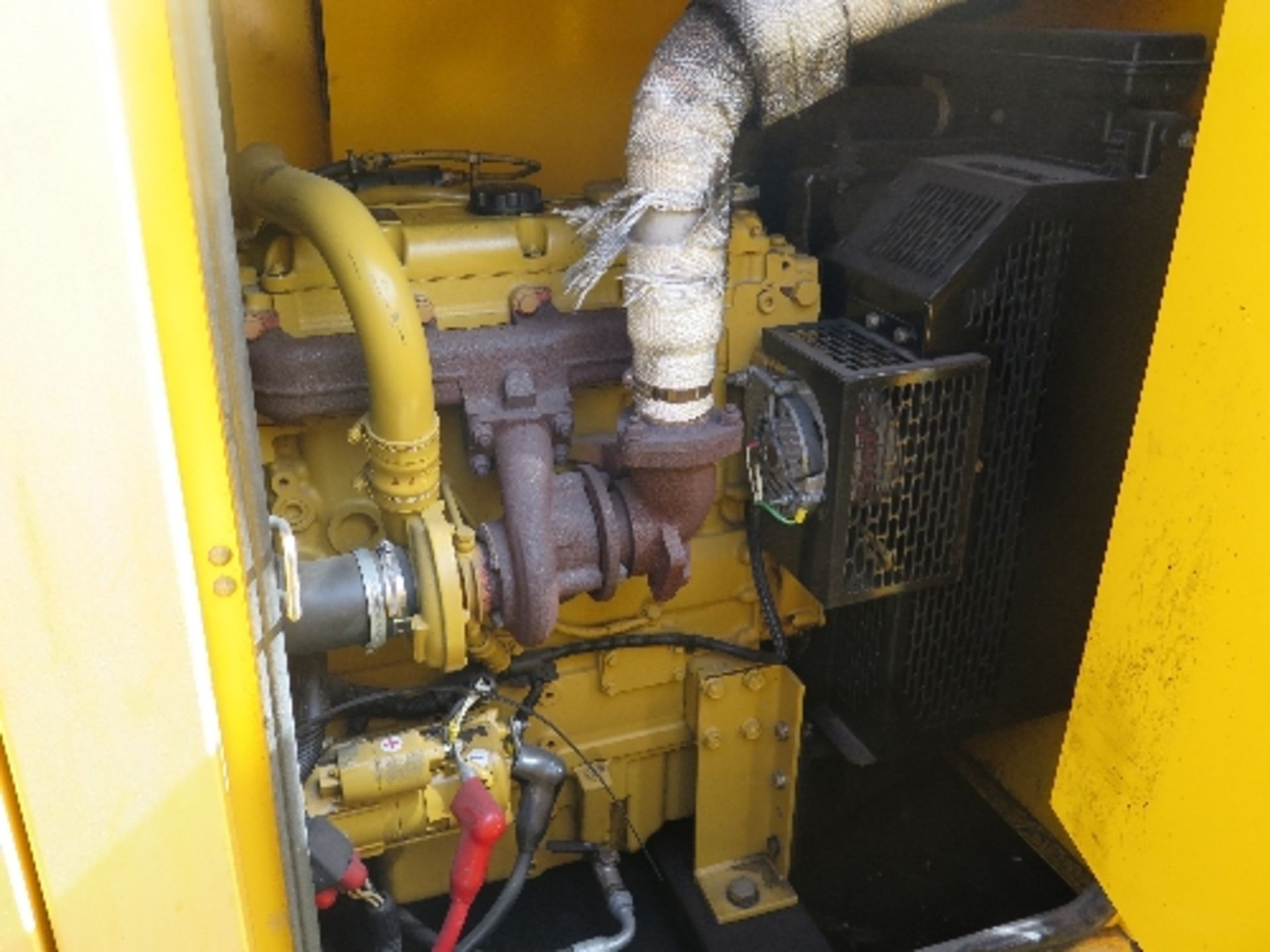 Caterpillar XQE80 generator 15335 hrs 157815
PERKINS - RUNS AND MAKES POWER
ALL LOTS are SOLD AS - Image 5 of 6