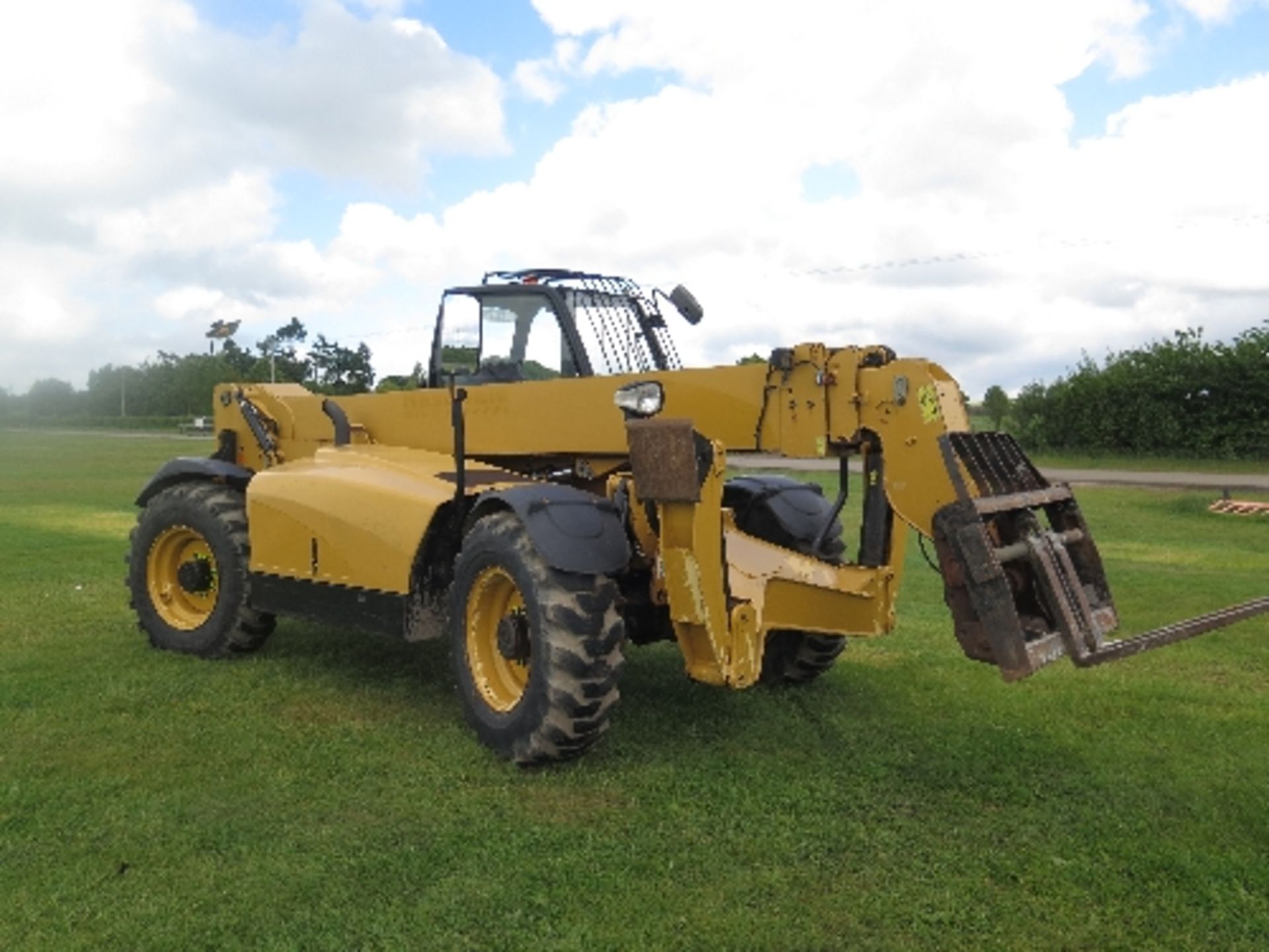 Caterpillar TH360B telehandler 2007 154364ALL LOTS are SOLD AS SEEN WITHOUT WARRANTY expressed,