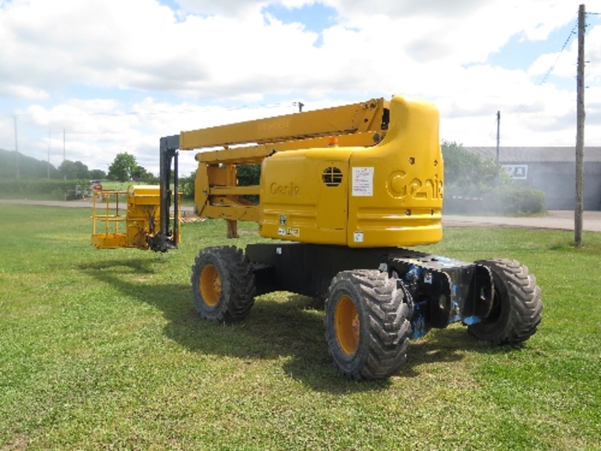 Genie Z60/34 artic boom 2294 hrs 2004 137191
SUSPECT HEAD GASKET
ALL LOTS are SOLD AS SEEN WITHOUT