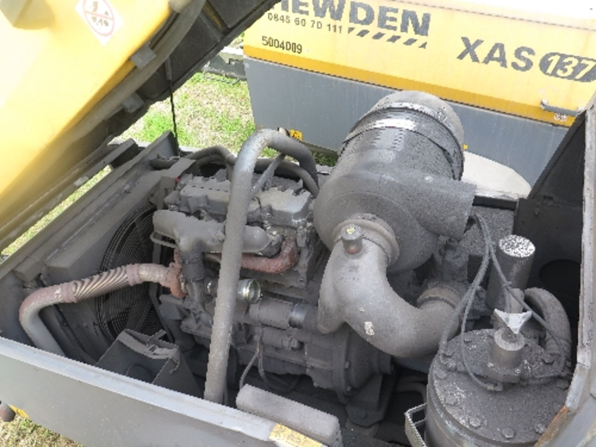 Atlas Copco XAS137 compressor 2008 5002563
1,284 HOURS - DEUTZ POWER - RUNS AND MAKES AIR
AIR LEAK - Image 5 of 6