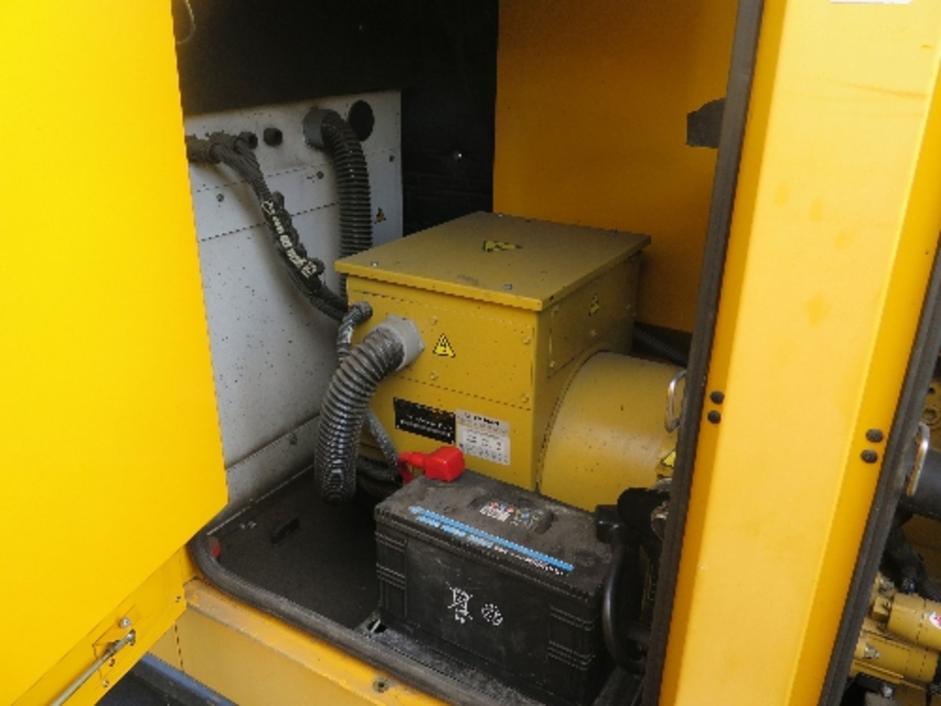 Caterpillar XQE80 generator 11729 hrs 157805
PERKINS - RUNS AND MAKES POWER
ALL LOTS are SOLD AS - Image 6 of 6