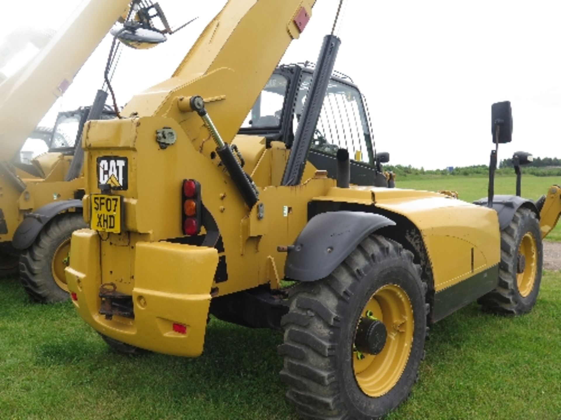 Caterpillar TH360B telehandler 2007 154364ALL LOTS are SOLD AS SEEN WITHOUT WARRANTY expressed, - Image 5 of 7