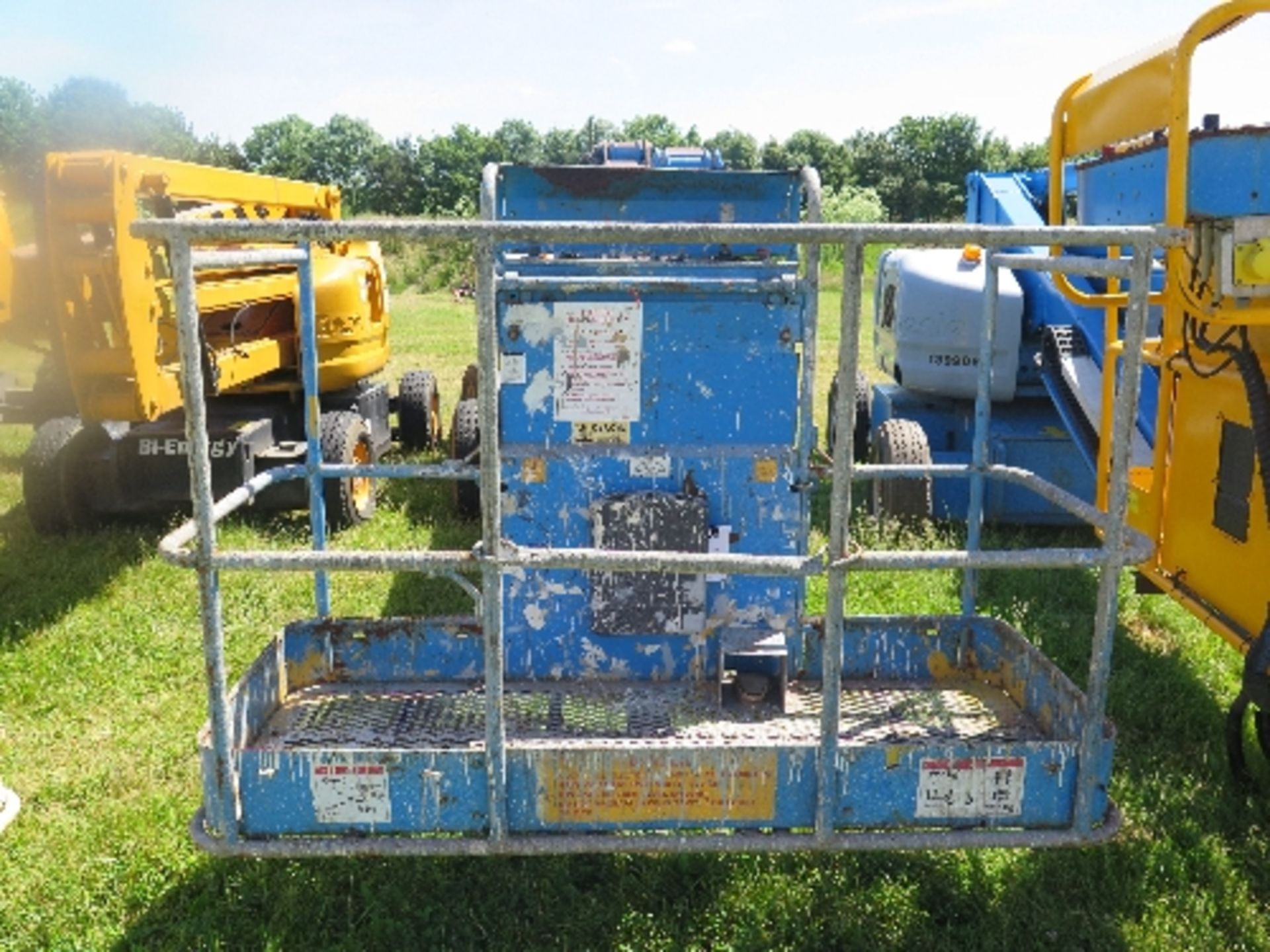 Genie Z45/25 Bi-fuel artic boom boom 1370 hrs 2005 141495ALL LOTS are SOLD AS SEEN WITHOUT - Image 4 of 6