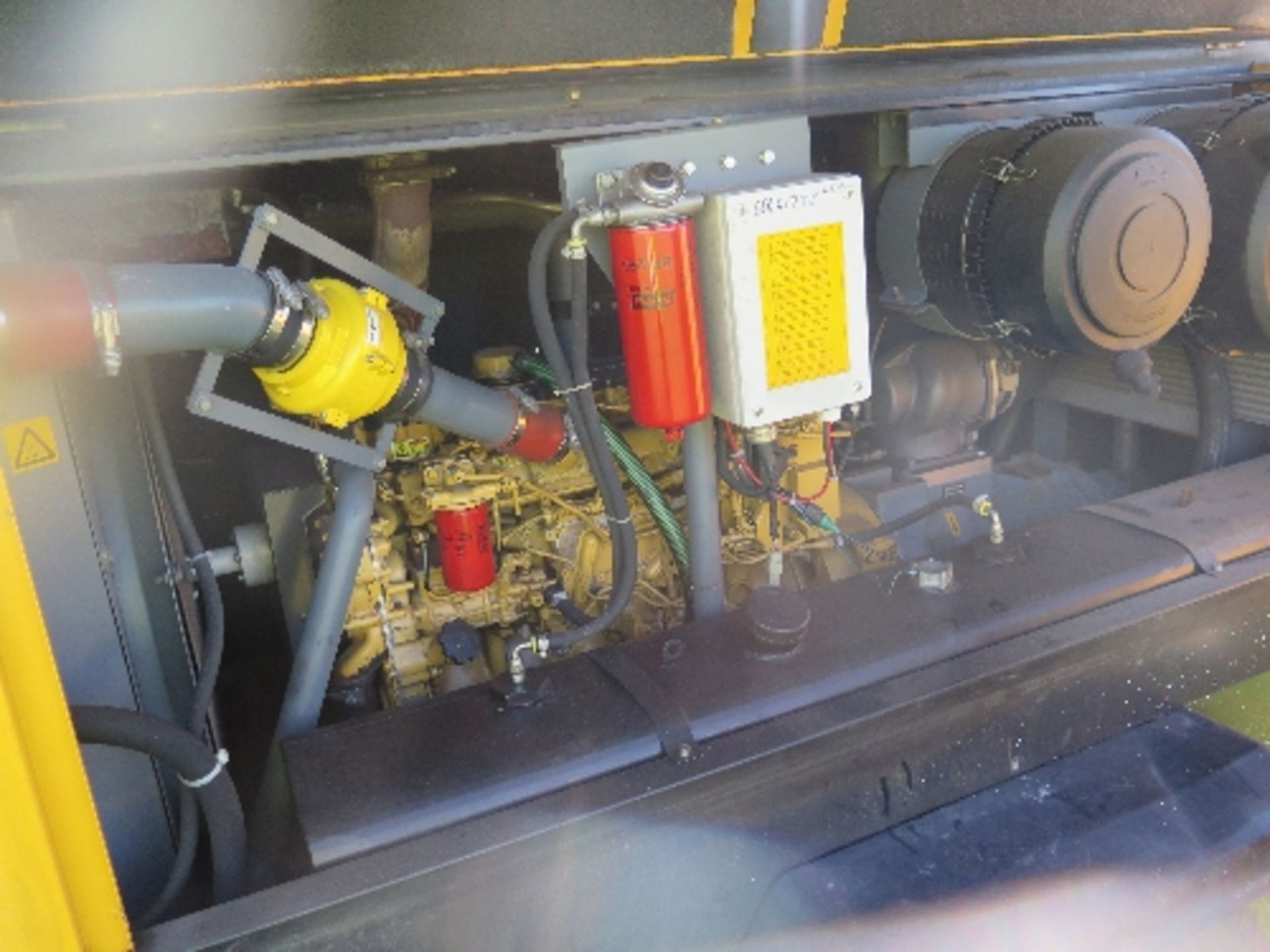 Atlas Copco XAHS236CD compressor 2007 152921
2,937 HOURS - RUNS AND MAKES AIR - CATERPILLAR - Image 3 of 6