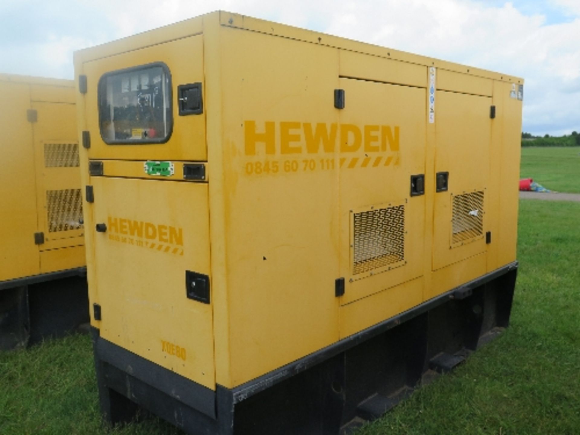 Caterpillar XQE80 generator 11729 hrs 157805
PERKINS - RUNS AND MAKES POWER
ALL LOTS are SOLD AS