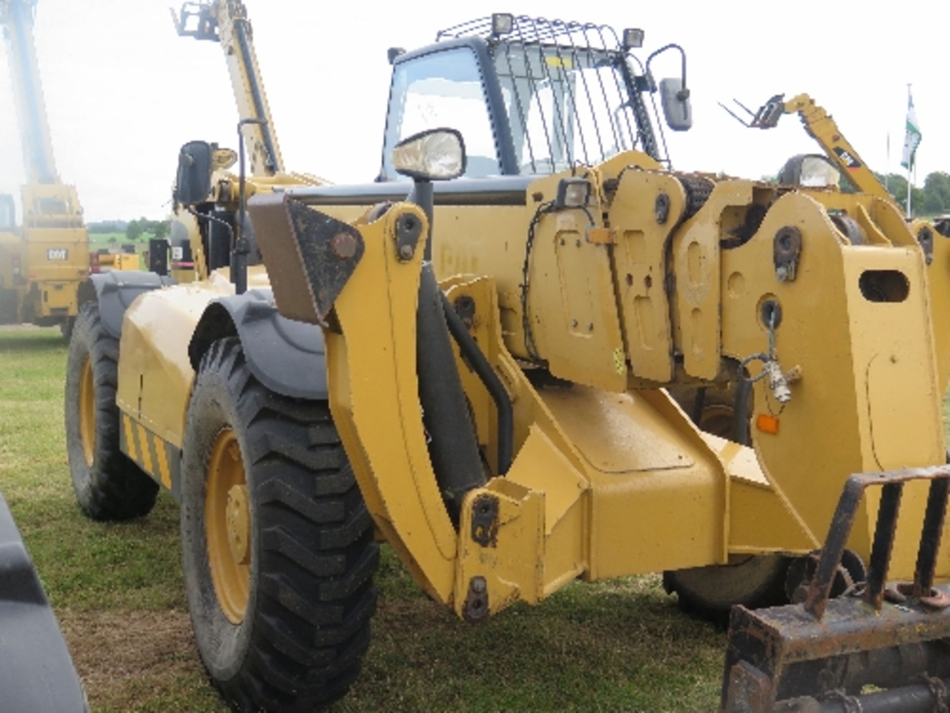 Caterpillar TH580B telehandler 5313 hrs 2006 139113 Please note this machine will be retained - Image 4 of 7