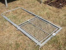 Sheep backing drop gate