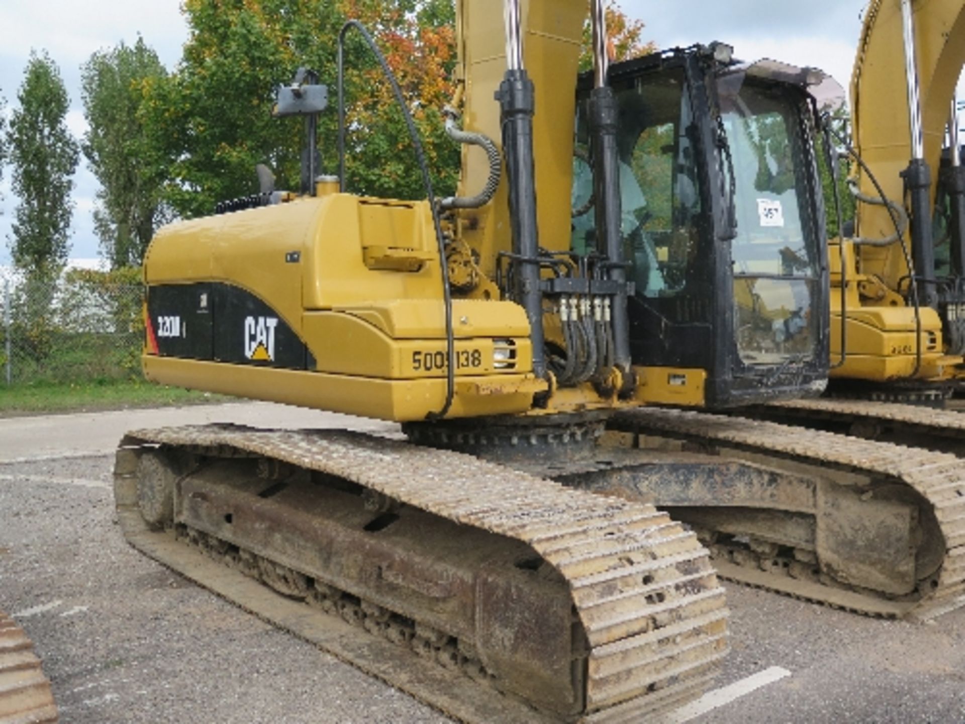 Caterpillar 320DL excavator (2009) 5009138_x00D_
5,313 hours - Image 2 of 8